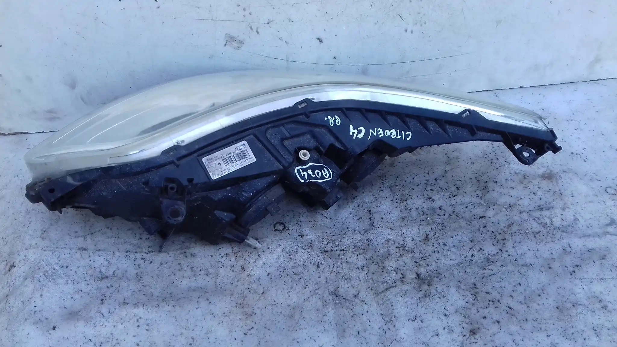 LAMPA PRAWY PRZÓD PRZEDNIA 9646893880 CITROEN C4 I 04-