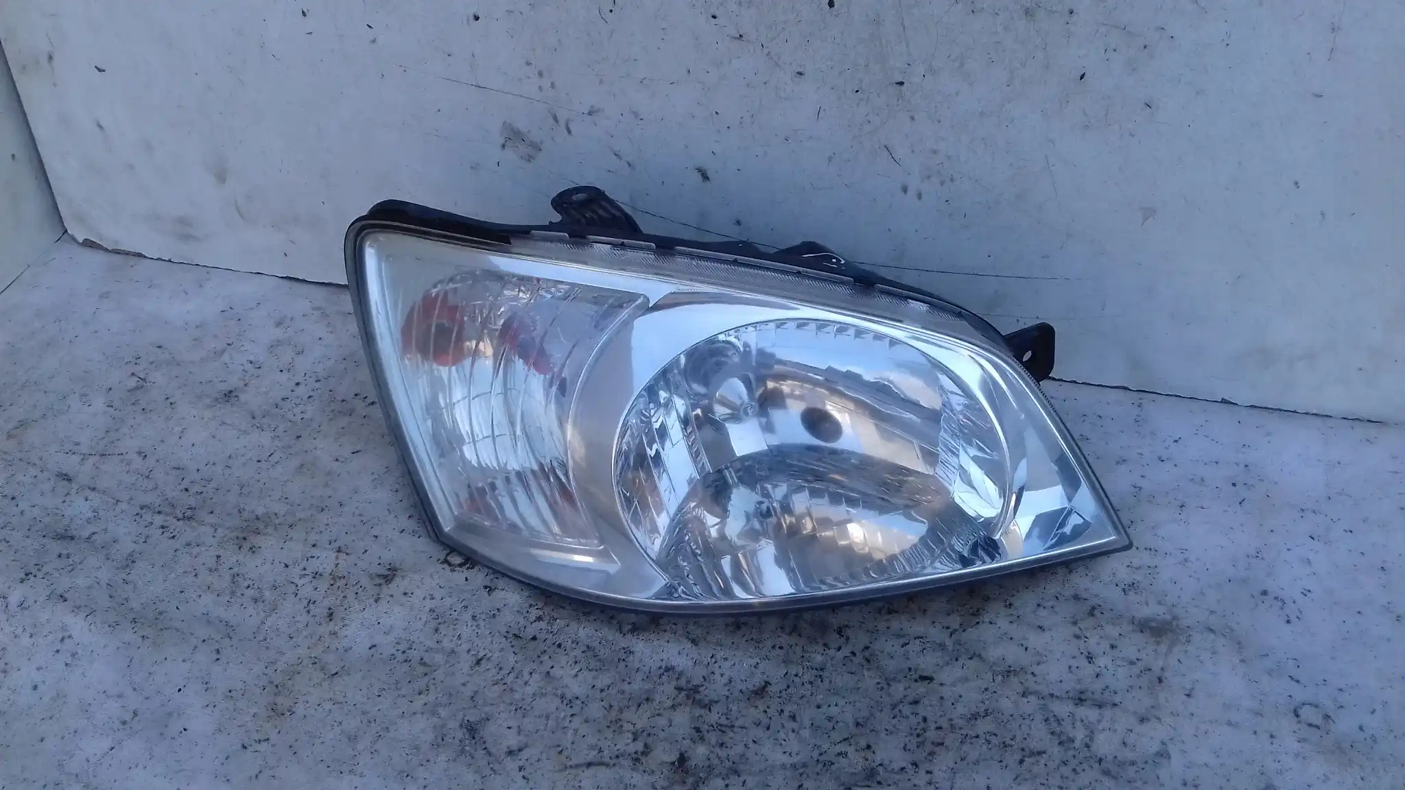 LAMPA PRAWY PRZÓD PRZEDNIA 921021CXXX HYUNDAI GETZ 02-05