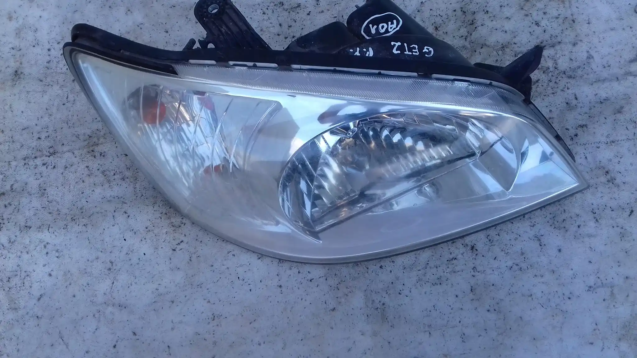 LAMPA PRAWY PRZÓD PRZEDNIA 921021CXXX HYUNDAI GETZ 02-05