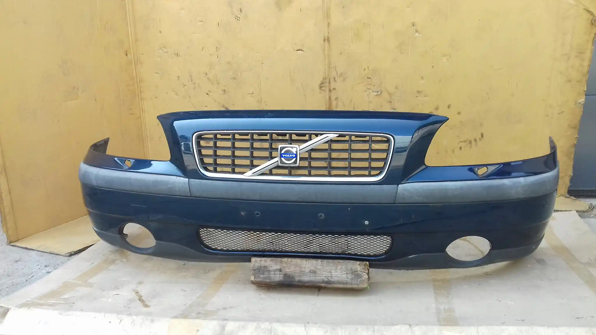 ZDERZAK PRZÓD PRZEDNI VOLVO S60 I V70 II 00-04 417-26