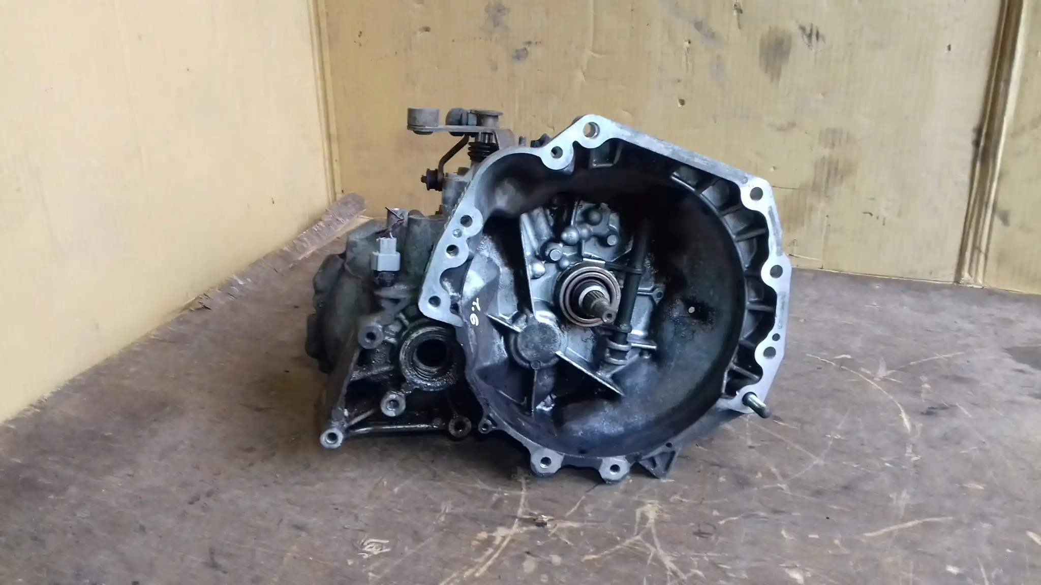 SKRZYNIA BIEGÓW PA2 SUZUKI LIANA 1.6 16V 01-