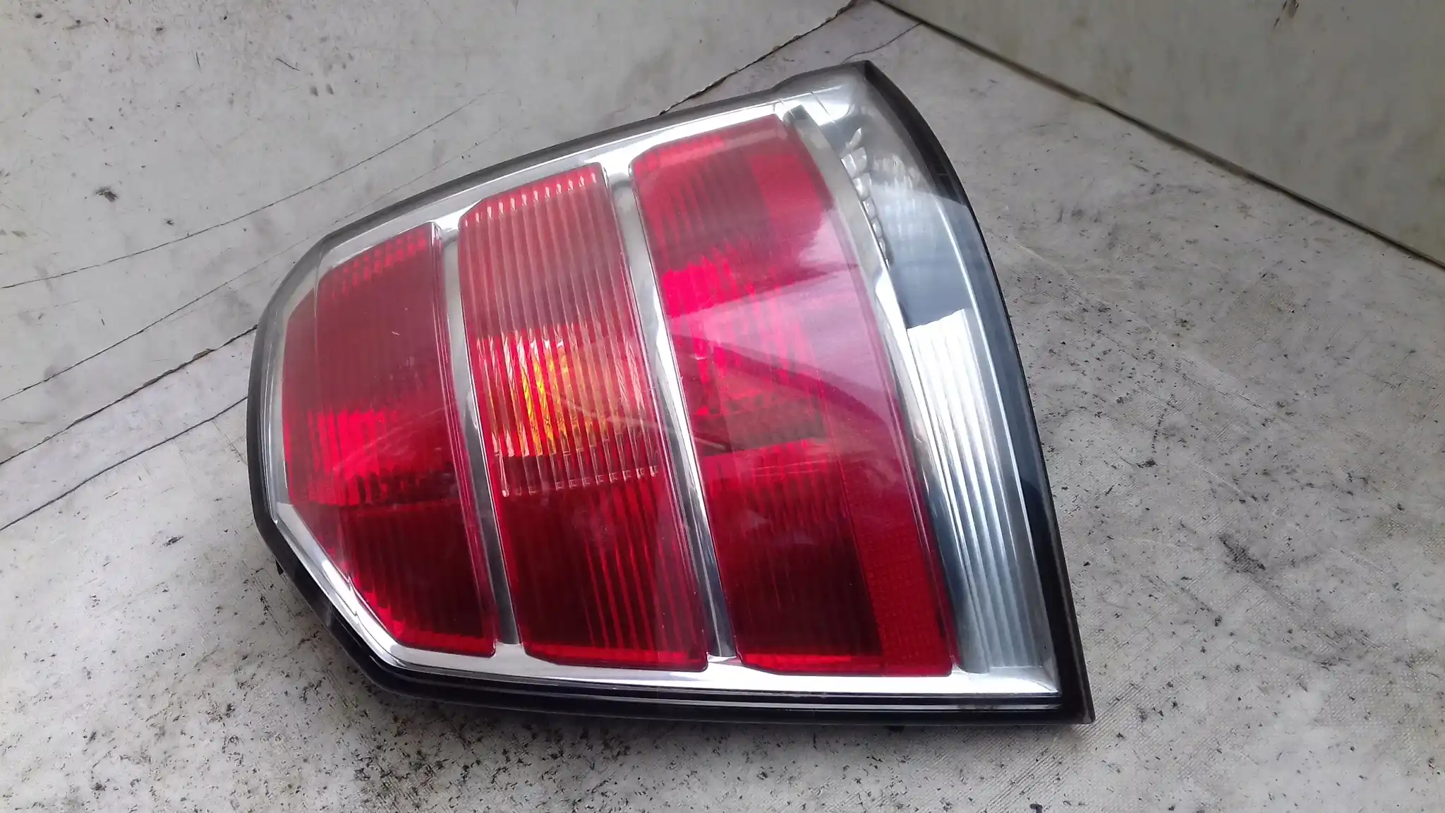 LAMPA LEWY TYŁ TYLNA OPEL ZAFIRA B 05-08
