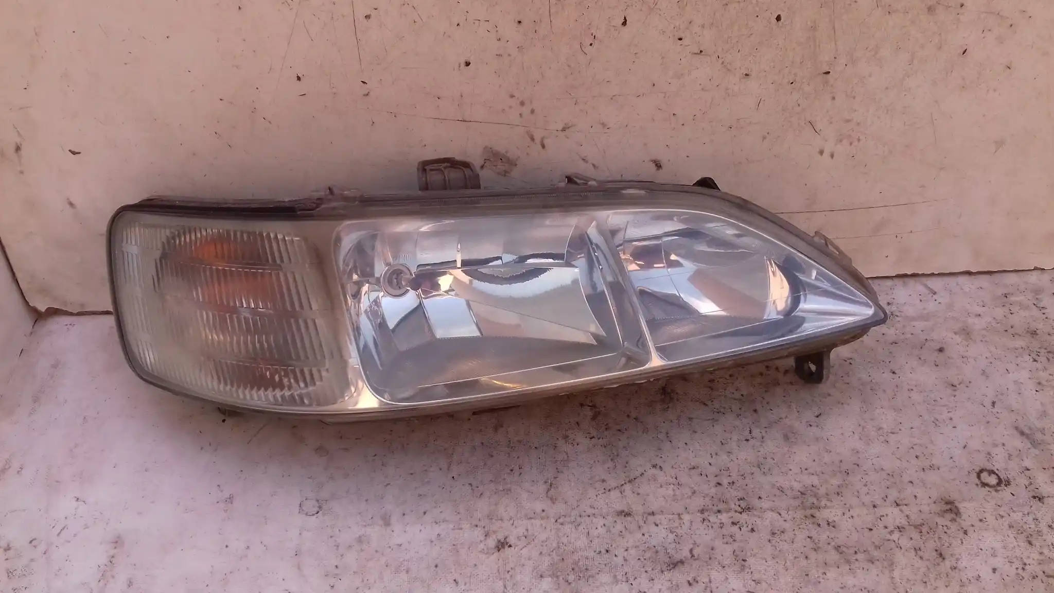 LAMPA PRAWY PRZÓD PRZEDNIA 1EB23603602 HONDA ACCORD VI 97-