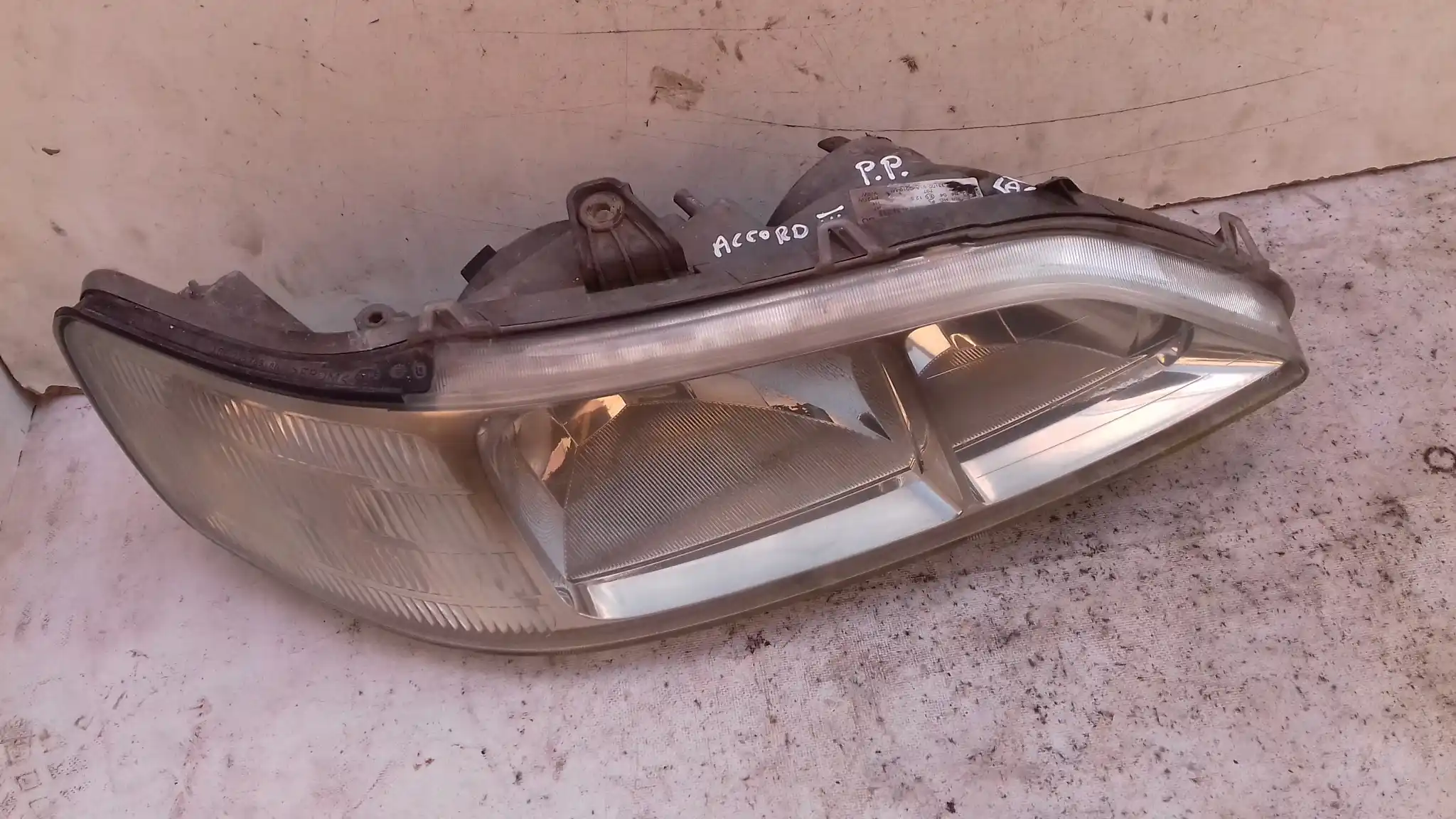 LAMPA PRAWY PRZÓD PRZEDNIA 1EB23603602 HONDA ACCORD VI 97-