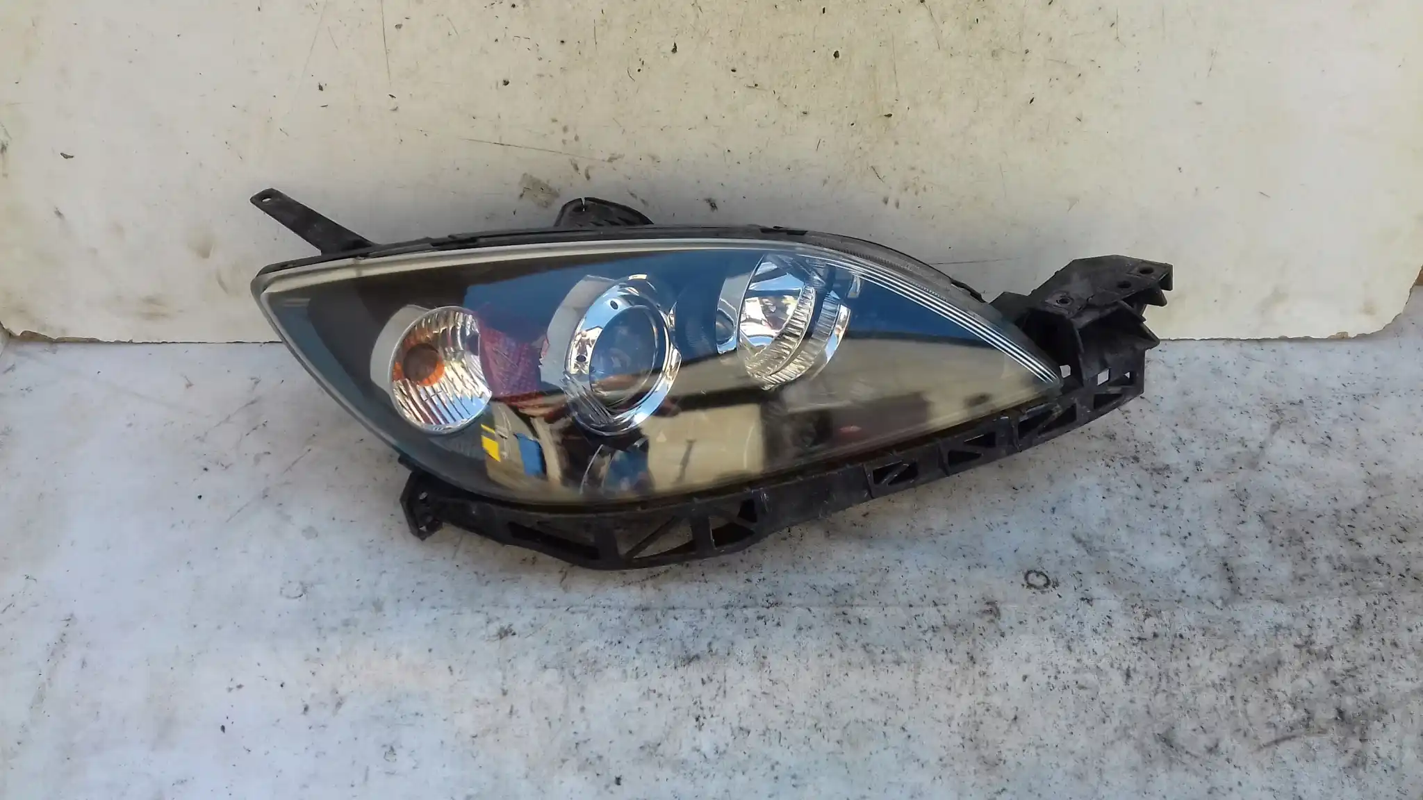 LAMPA PRAWY PRZÓD PRZEDNIA MAZDA 3 BK HB 03-