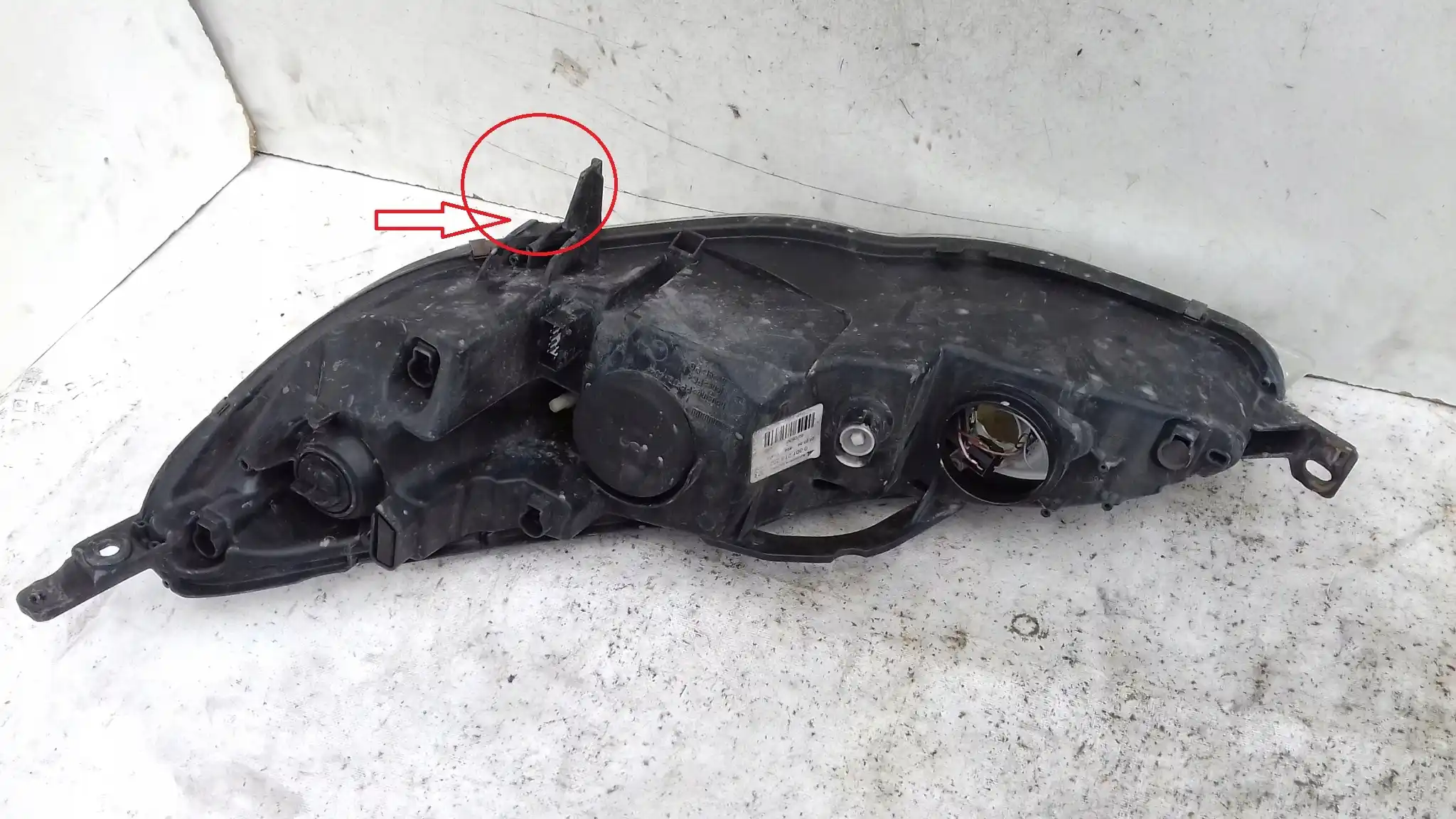 LAMPA PRAWY PRZÓD PRZEDNIA 0301213202 PEUGEOT 407 04-11