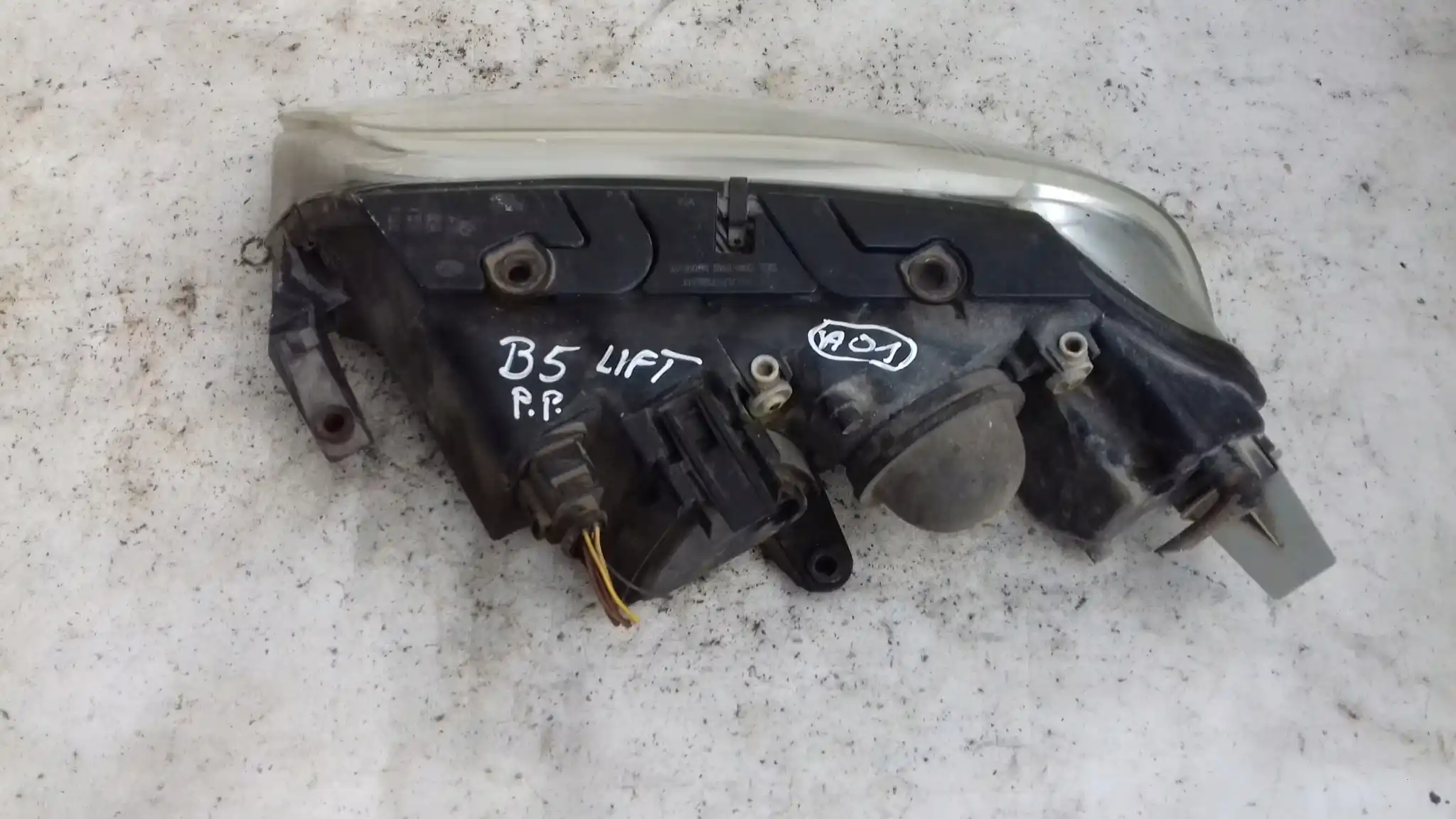 LAMPA PRAWY PRZÓD PRZEDNIA 3B0941016AG VW PASSAT B5 LIFT 00-05
