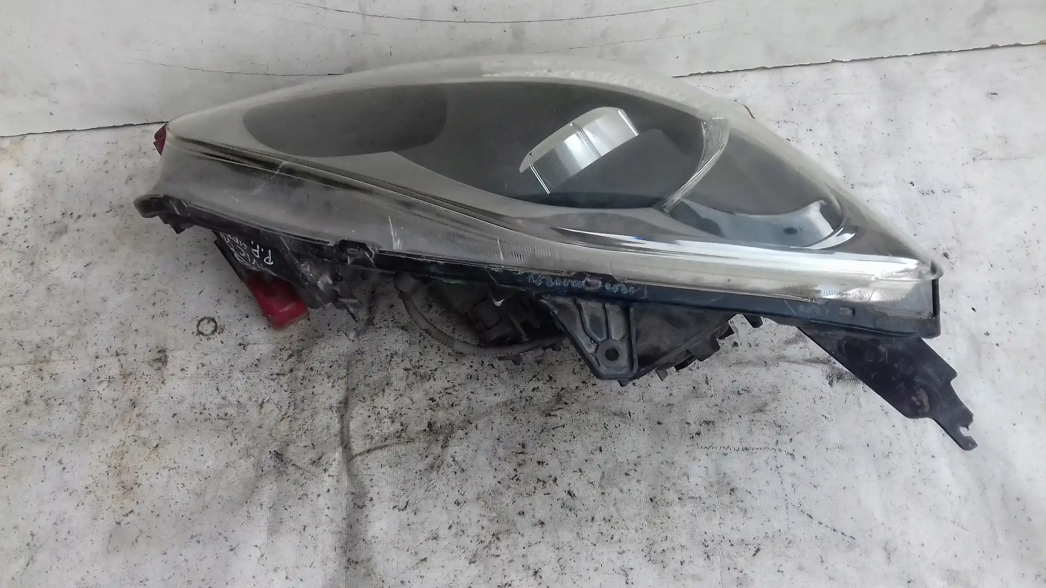 LAMPA PRAWY PRZÓD PRZEDNIA 33100S5TG61 HONDA CIVIC VII LIFT HB 04-06