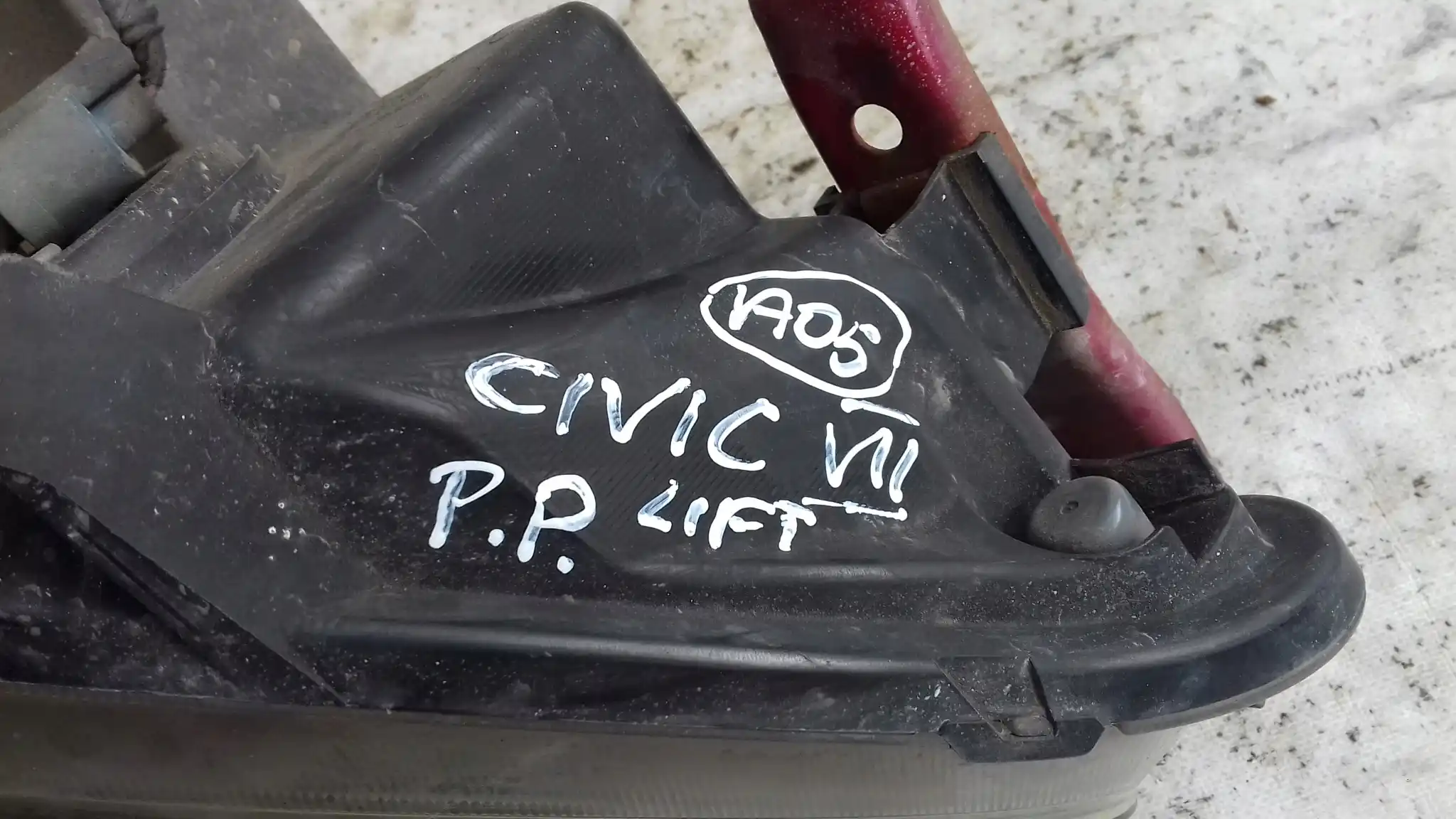LAMPA PRAWY PRZÓD PRZEDNIA 33100S5TG61 HONDA CIVIC VII LIFT HB 04-06