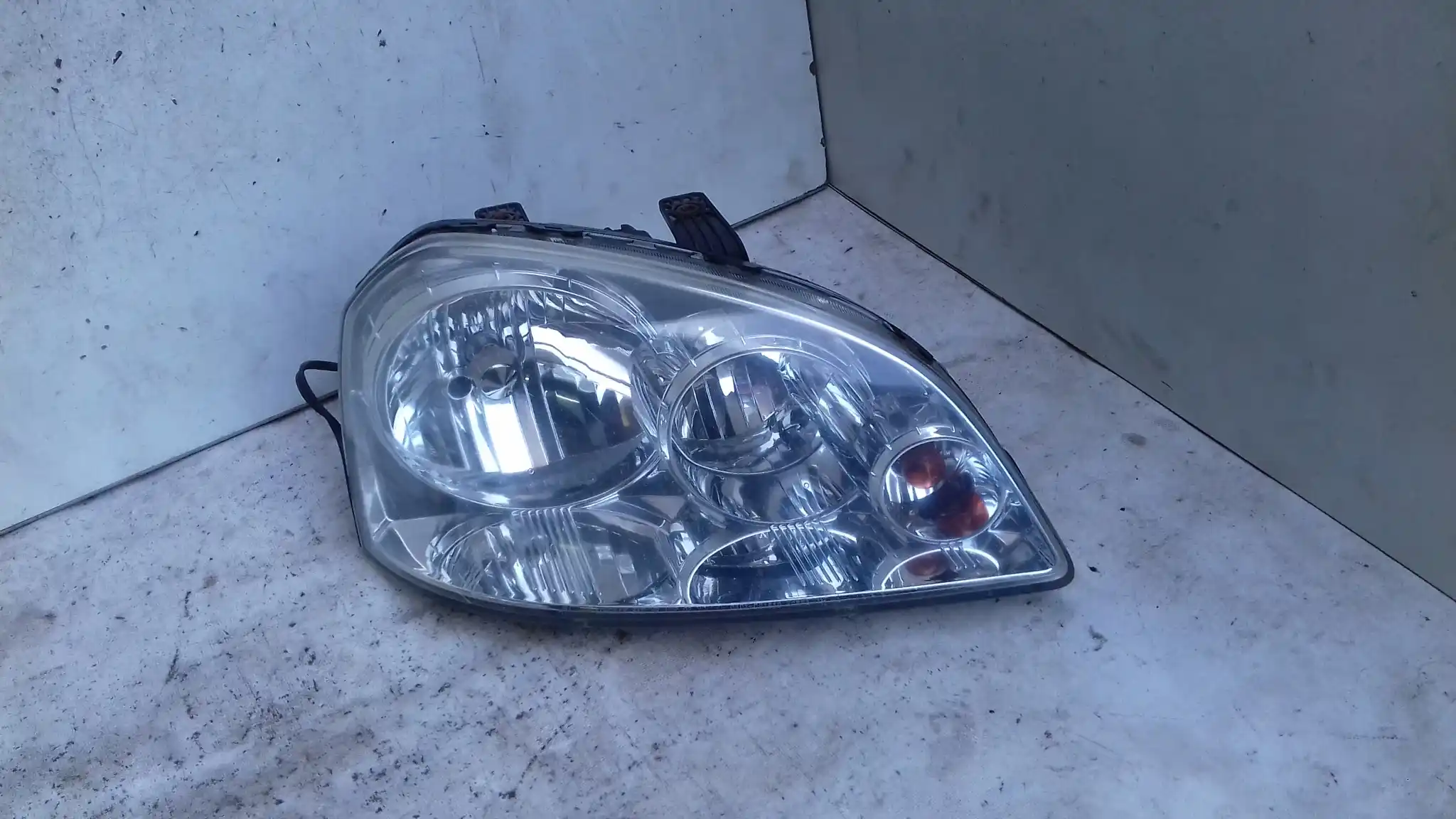 LAMPA PRAWY PRZÓD PRZEDNIA CHEVROLET NUBIRA III 03-