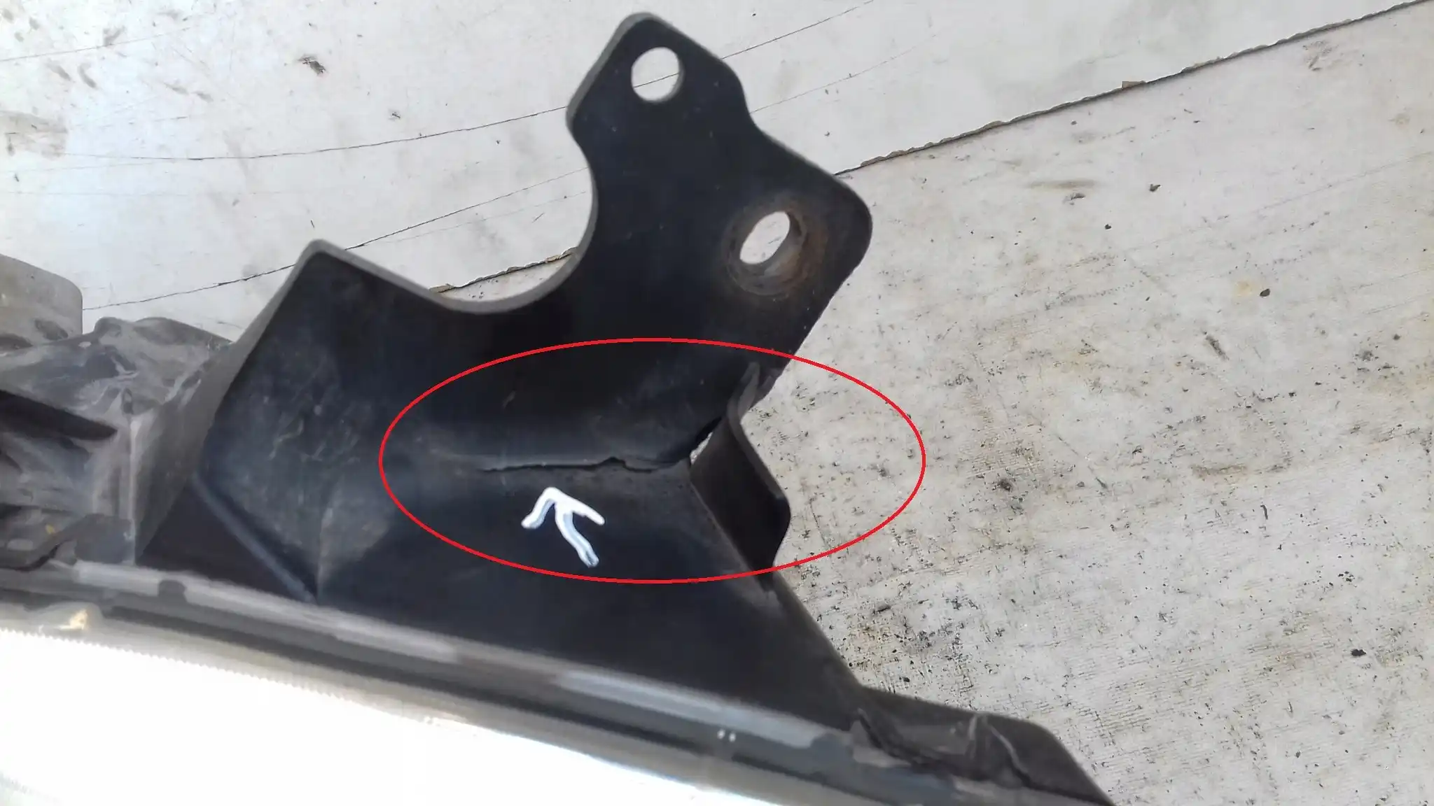 LAMPA PRAWY PRZÓD PRZEDNIA MITSUBISHI LANCER VII 03-