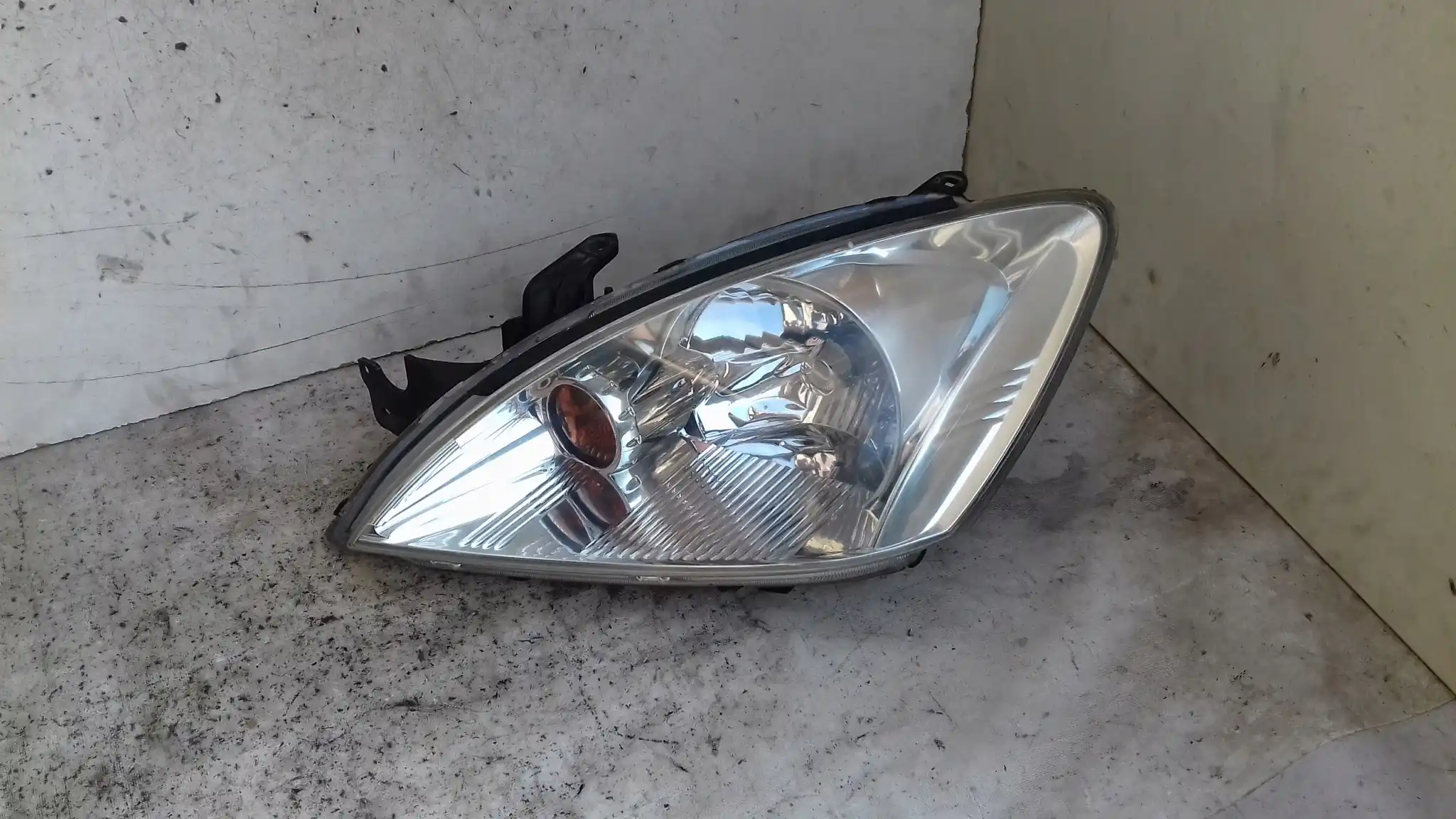 LAMPA LEWY PRZÓD PRZEDNIA MITSUBISHI LANCER VII 03-