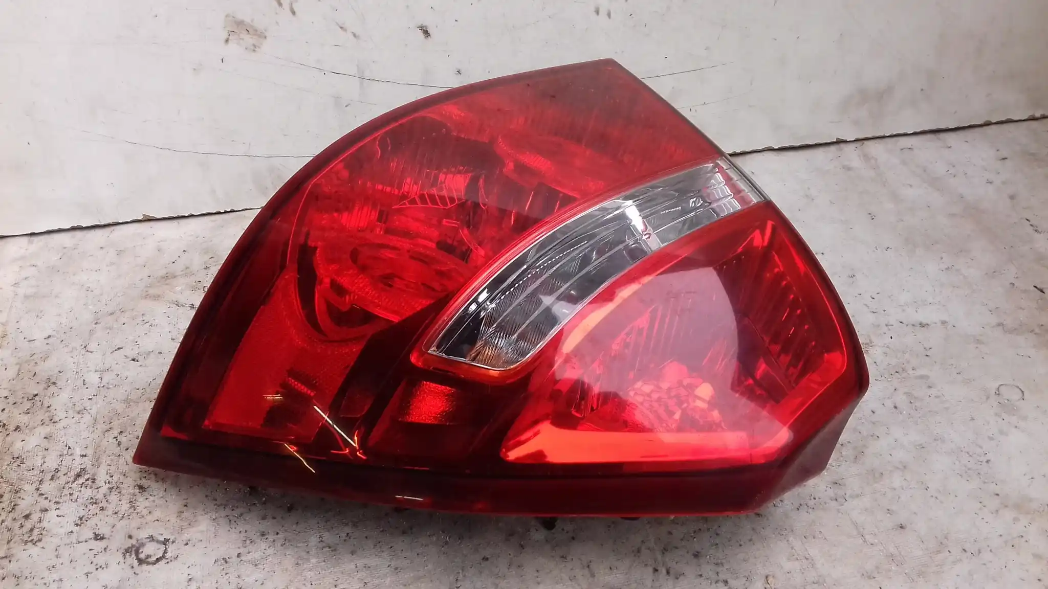 LAMPA PRAWY TYŁ TYLNA CHEVROLET AVEO T250 05-