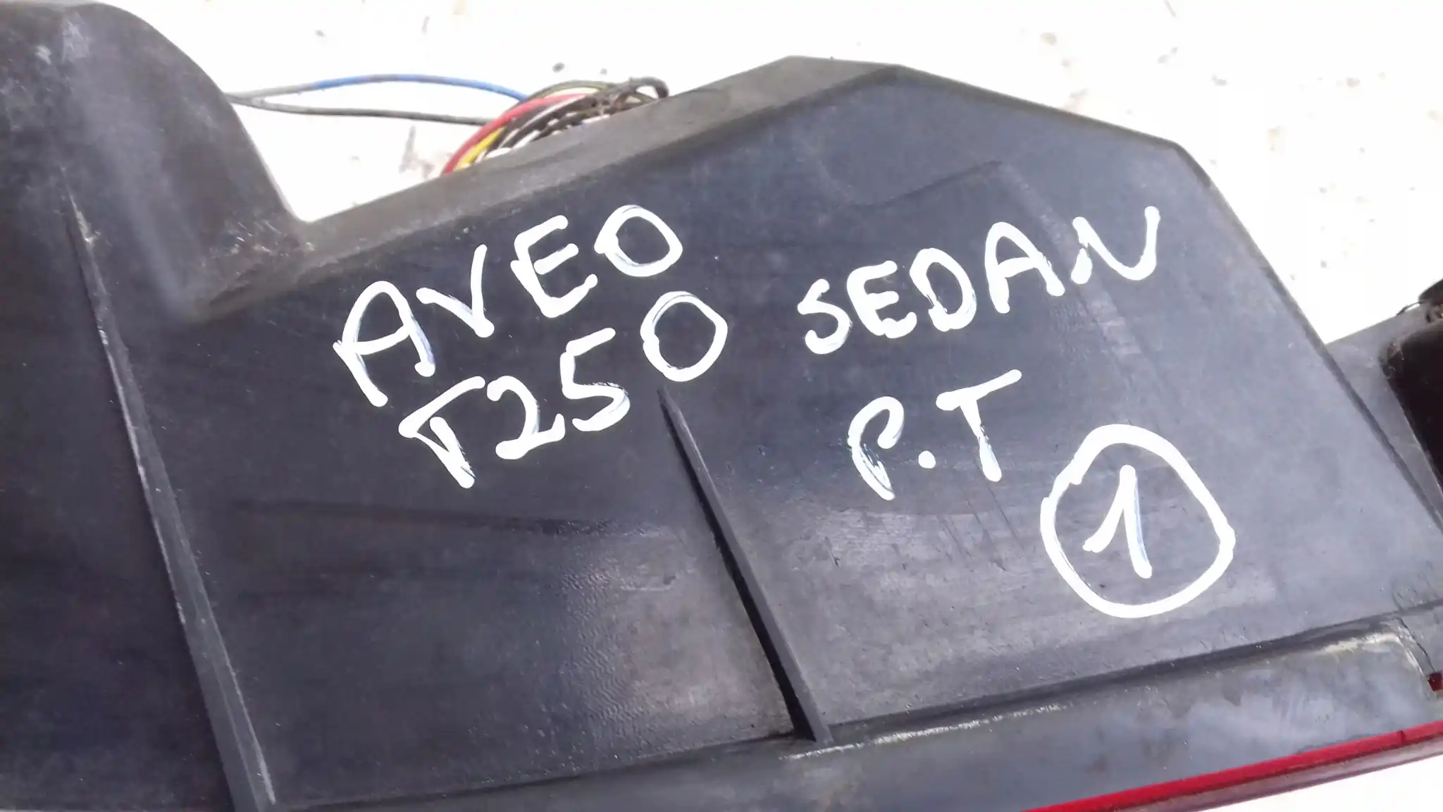 LAMPA PRAWY TYŁ TYLNA CHEVROLET AVEO T250 05-