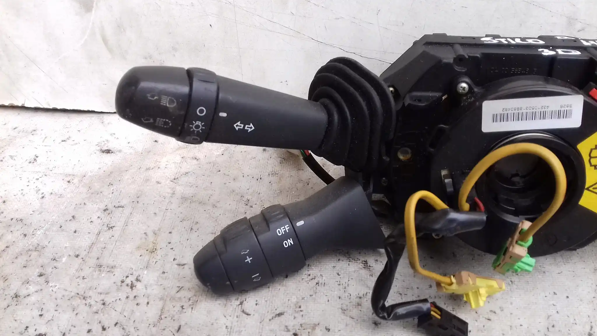 PRZEŁĄCZNIK ZESPOLONY PAJĄK 07353739660 TEMPOMAT FIAT STILO 3D 01-
