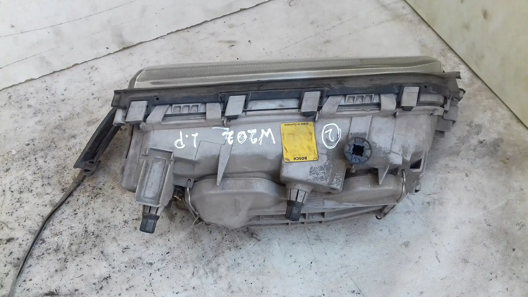 LAMPA LEWY PRZÓD PRZEDNIA MERCEDES C KLASA W202 93-