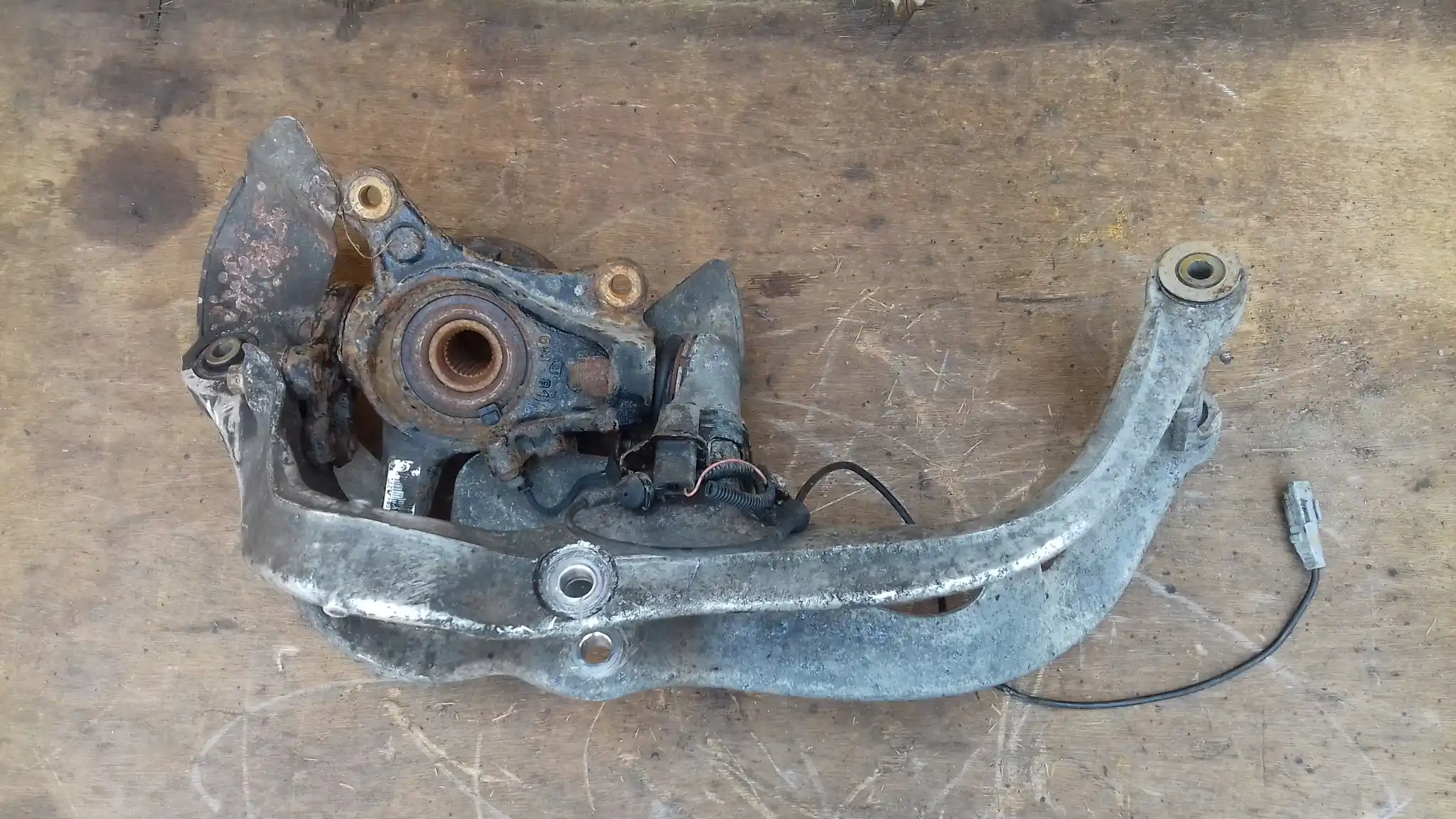 ZWROTNICA PIASTA PRAWY PRZÓD PRZEDNIA 28Z CITROEN C6 2.7 HDI 05-