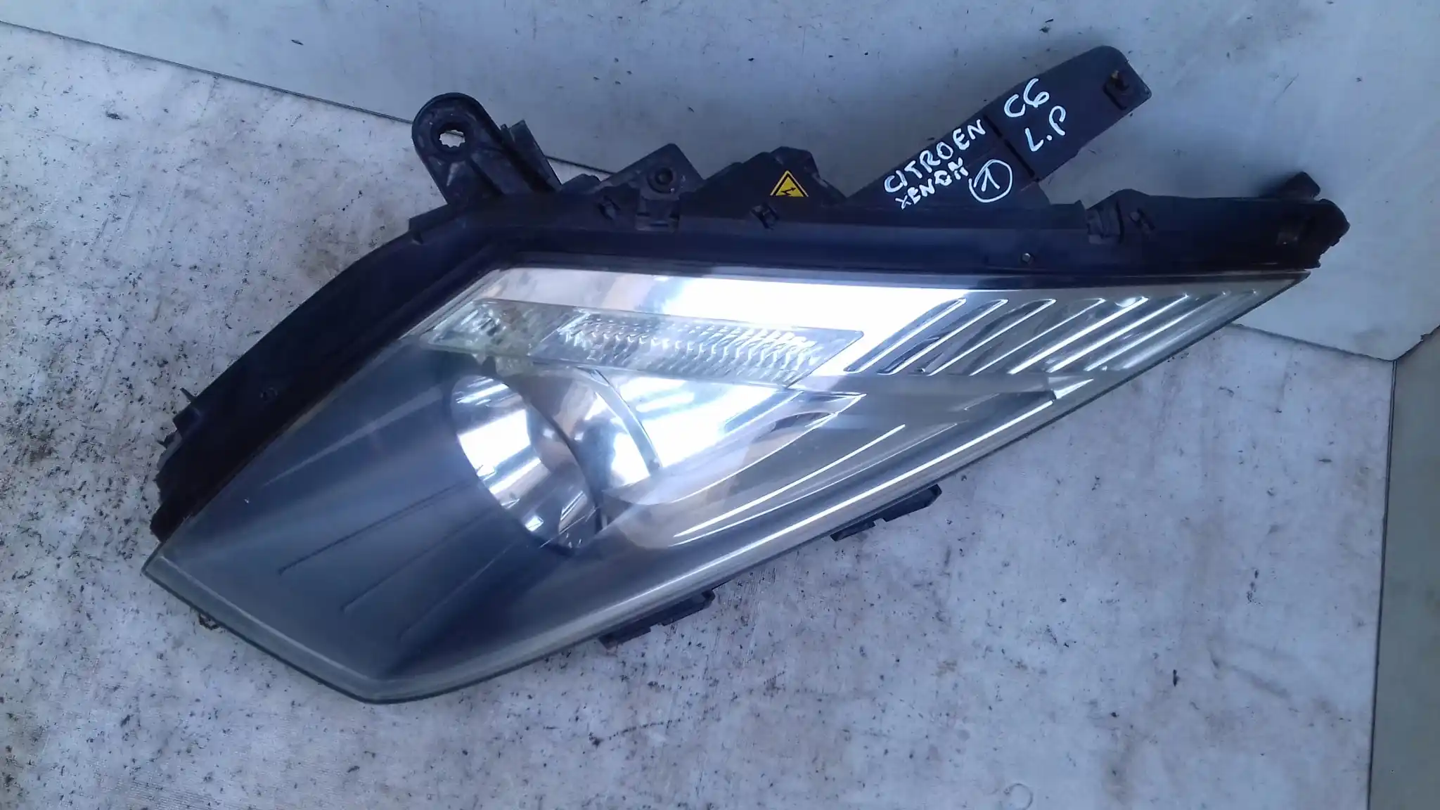 LAMPA LEWY PRZÓD PRZEDNIA XENON 9660983380 CITROEN C6 05-