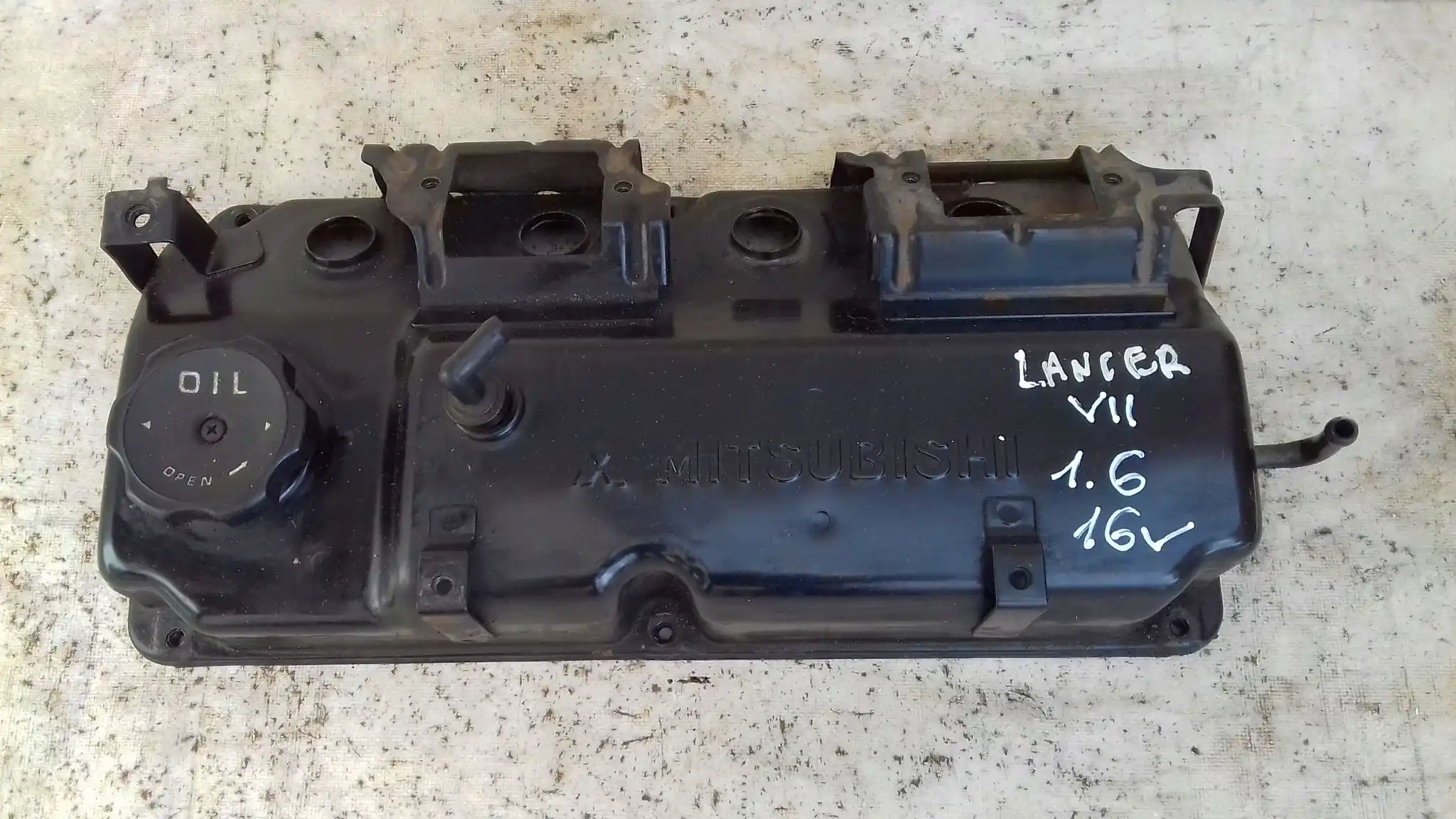 POKRYWA ZAWORÓW MITSUBISHI LANCER VII 1.6 16V 03-