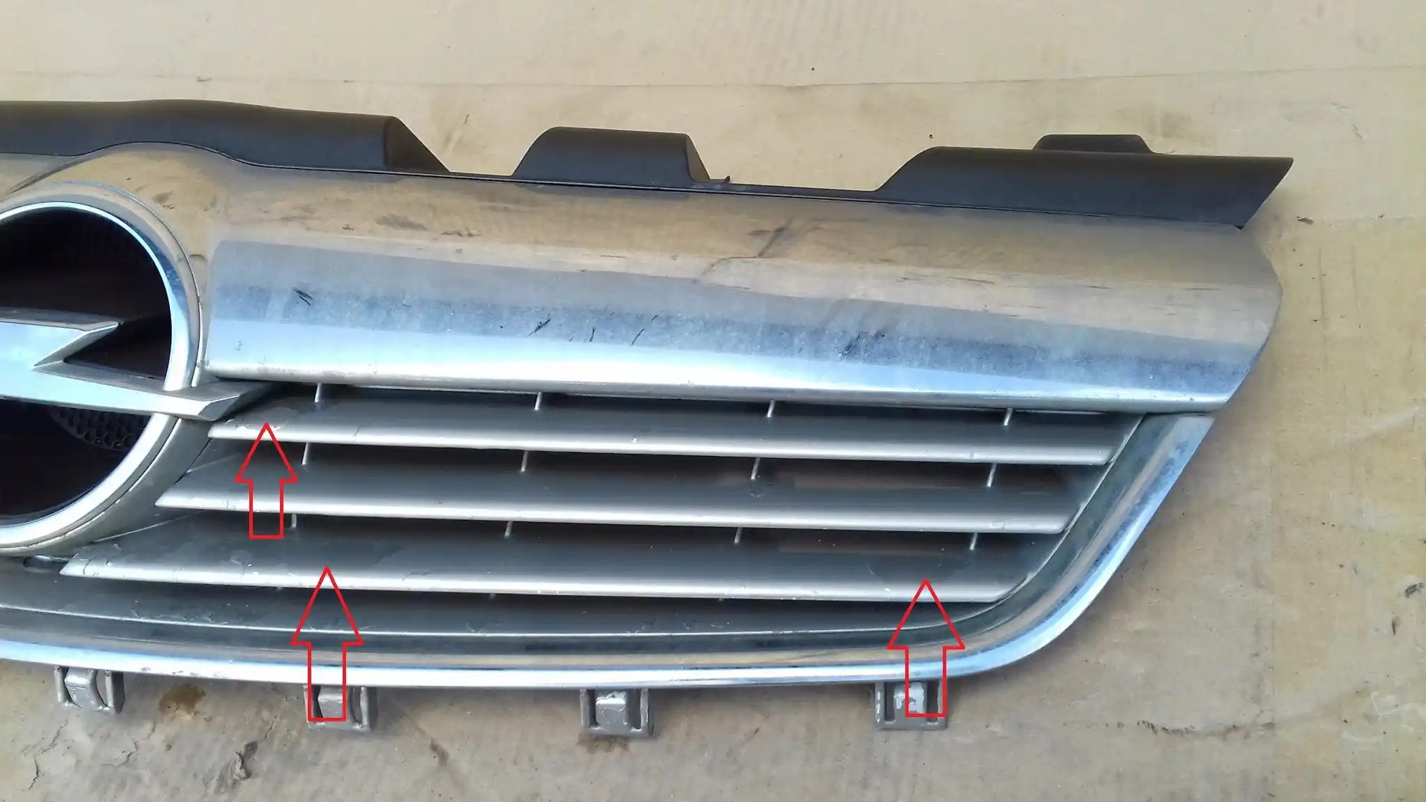 GRILL ATRAPA CHŁODNICY GM13157590 OPEL ZAFIRA B 05-