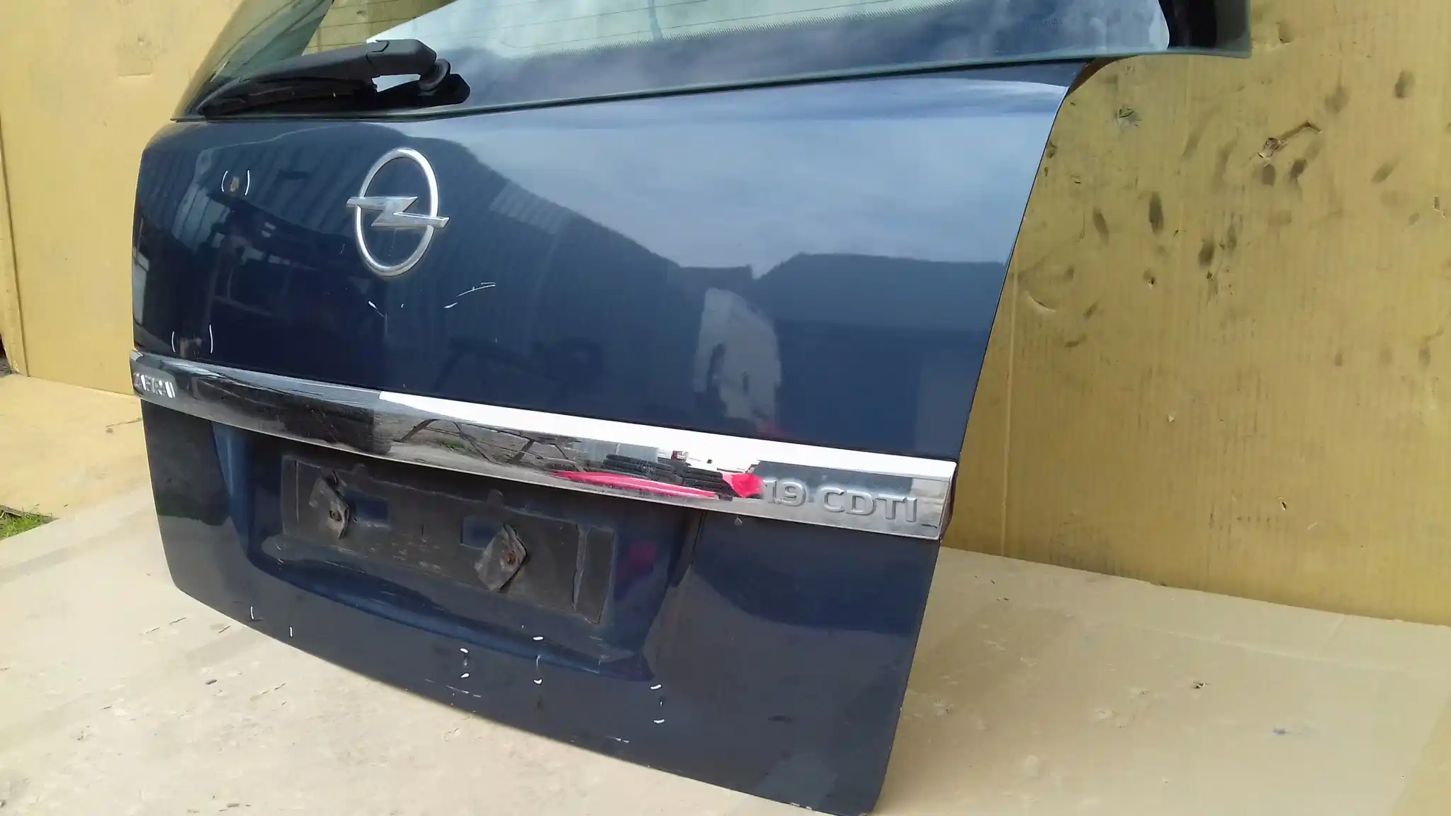 KLAPA TYŁ TYLNA OPEL ZAFIRA B 05- Z168
