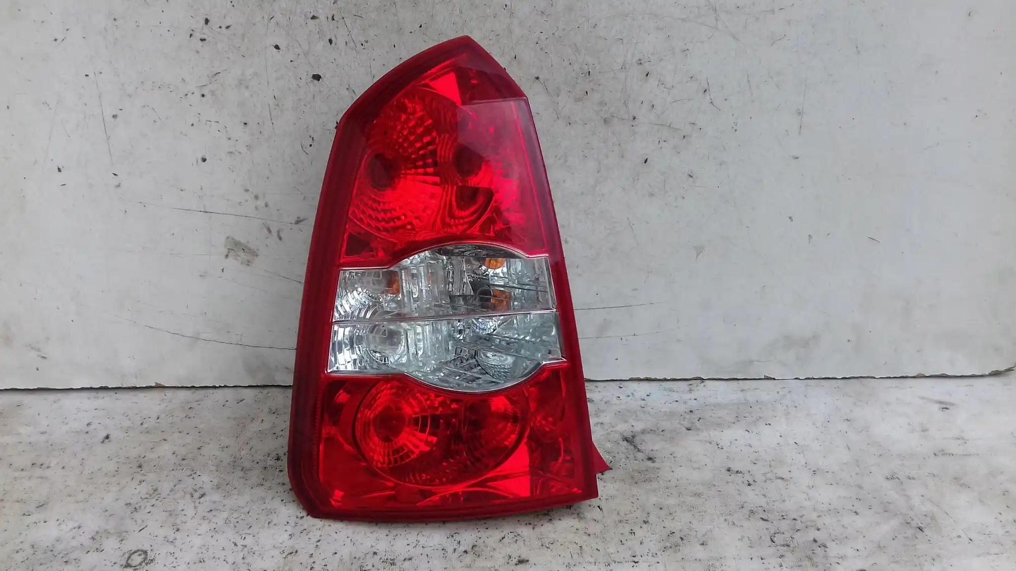 LAMPA LEWY TYŁ TYLNA CHEVROLET LACETTI NUBIRA III KOMBI 03-