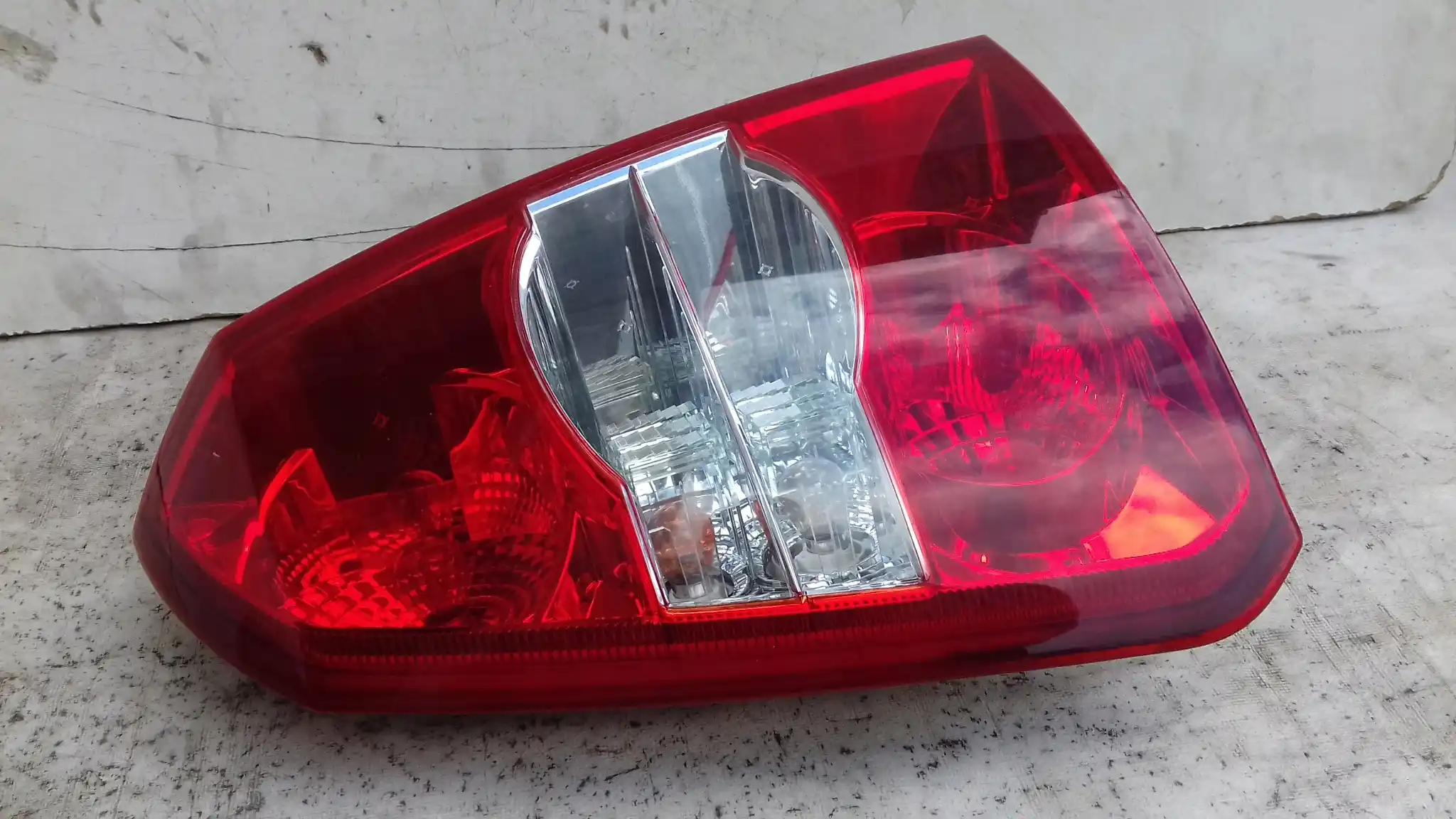 LAMPA LEWY TYŁ TYLNA CHEVROLET LACETTI NUBIRA III KOMBI 03-