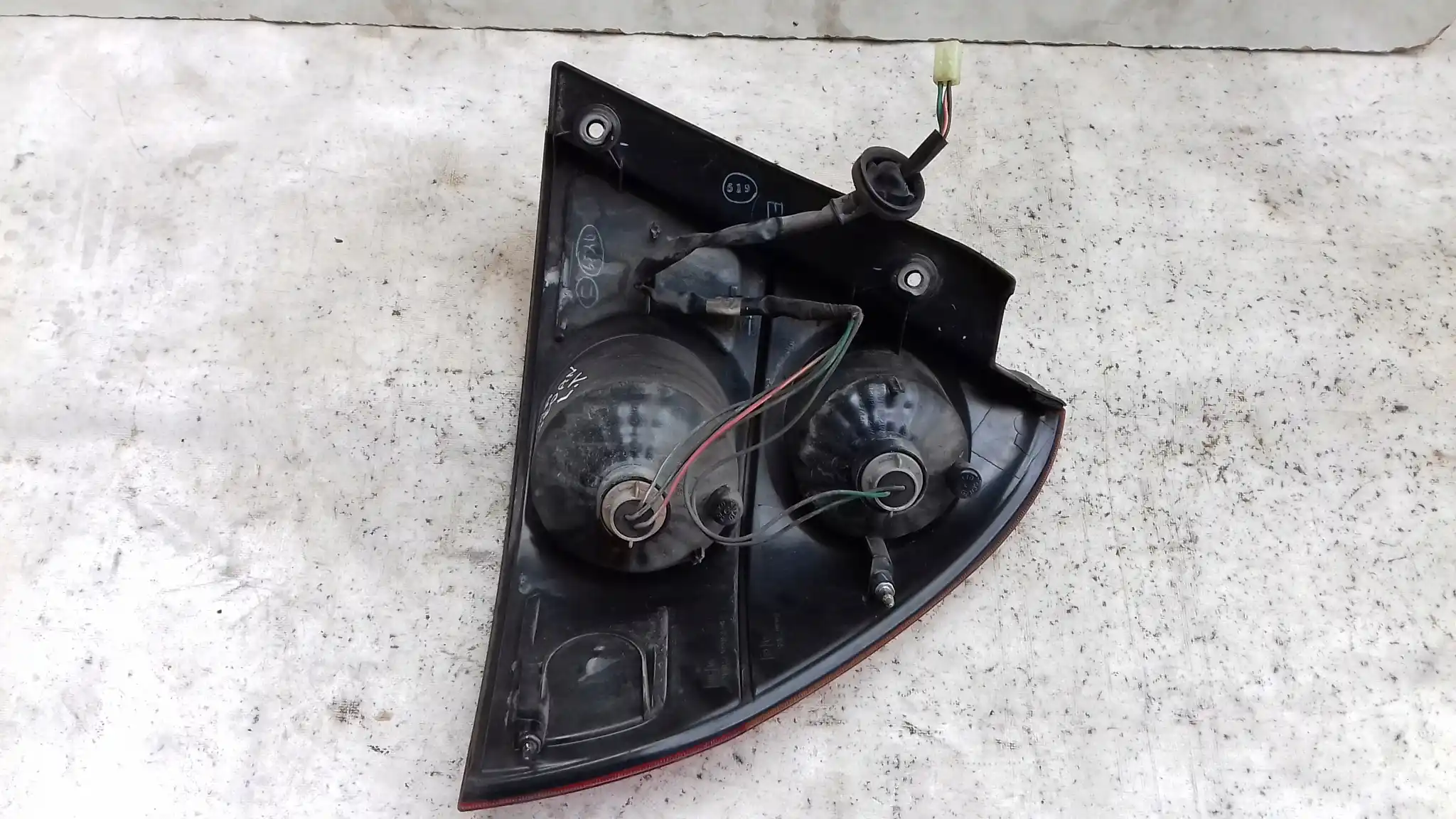 LAMPA LEWY TYŁ TYLNA SUZUKI LIANA SEDAN 01-
