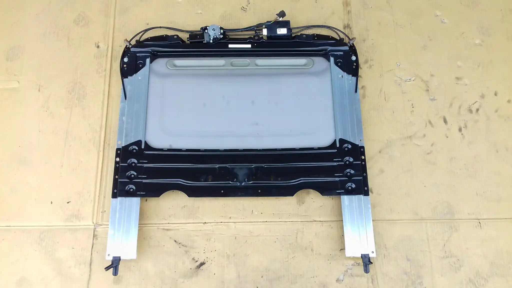 SZYBERDACH 7170109113 SSANGYONG KYRON LIFT 07-15