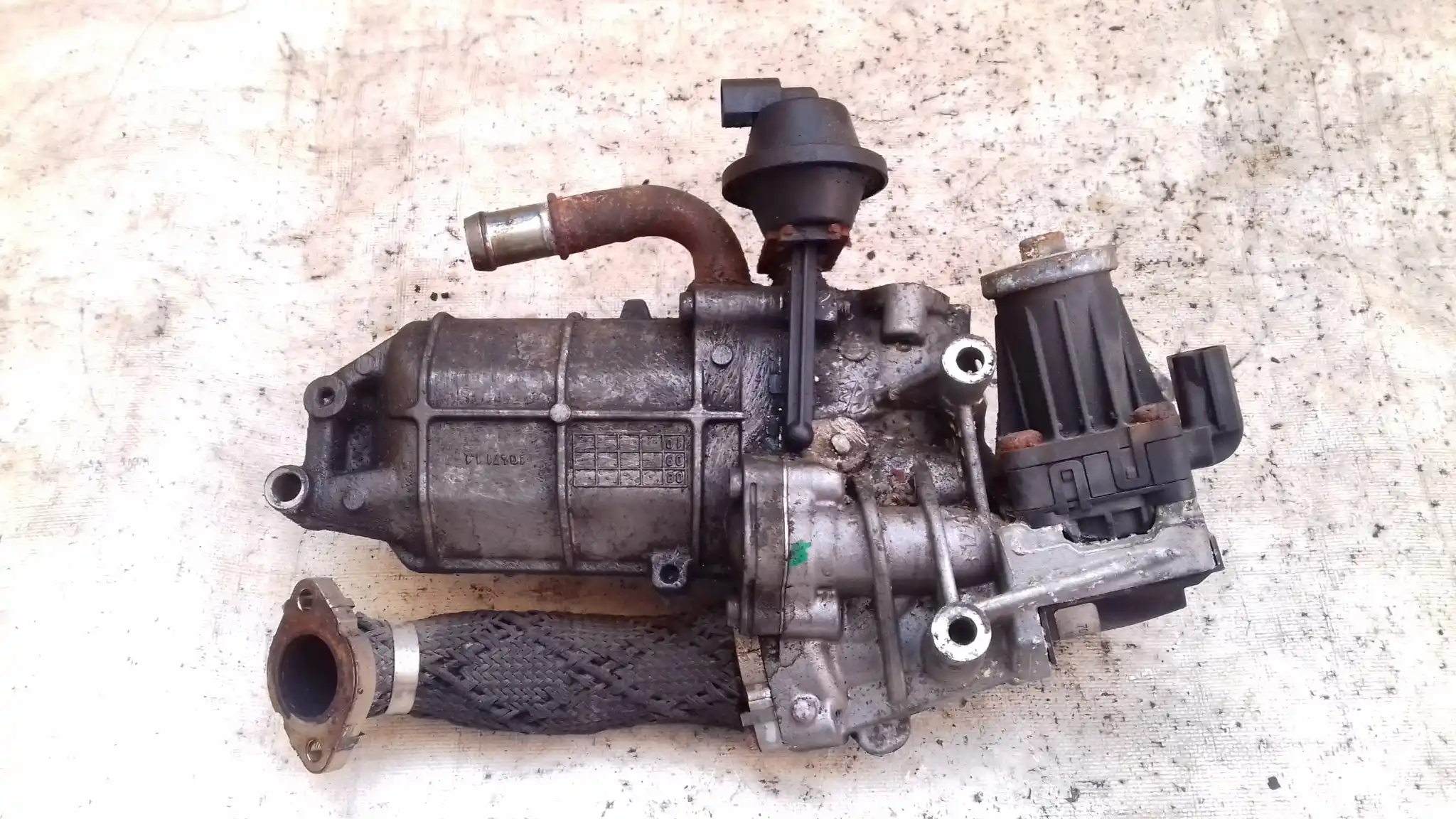 ZAWÓR EGR CHŁODNICA SPALIN 9U3Q9U438CA CITROEN C5 III X7 3.0 HDI 08-