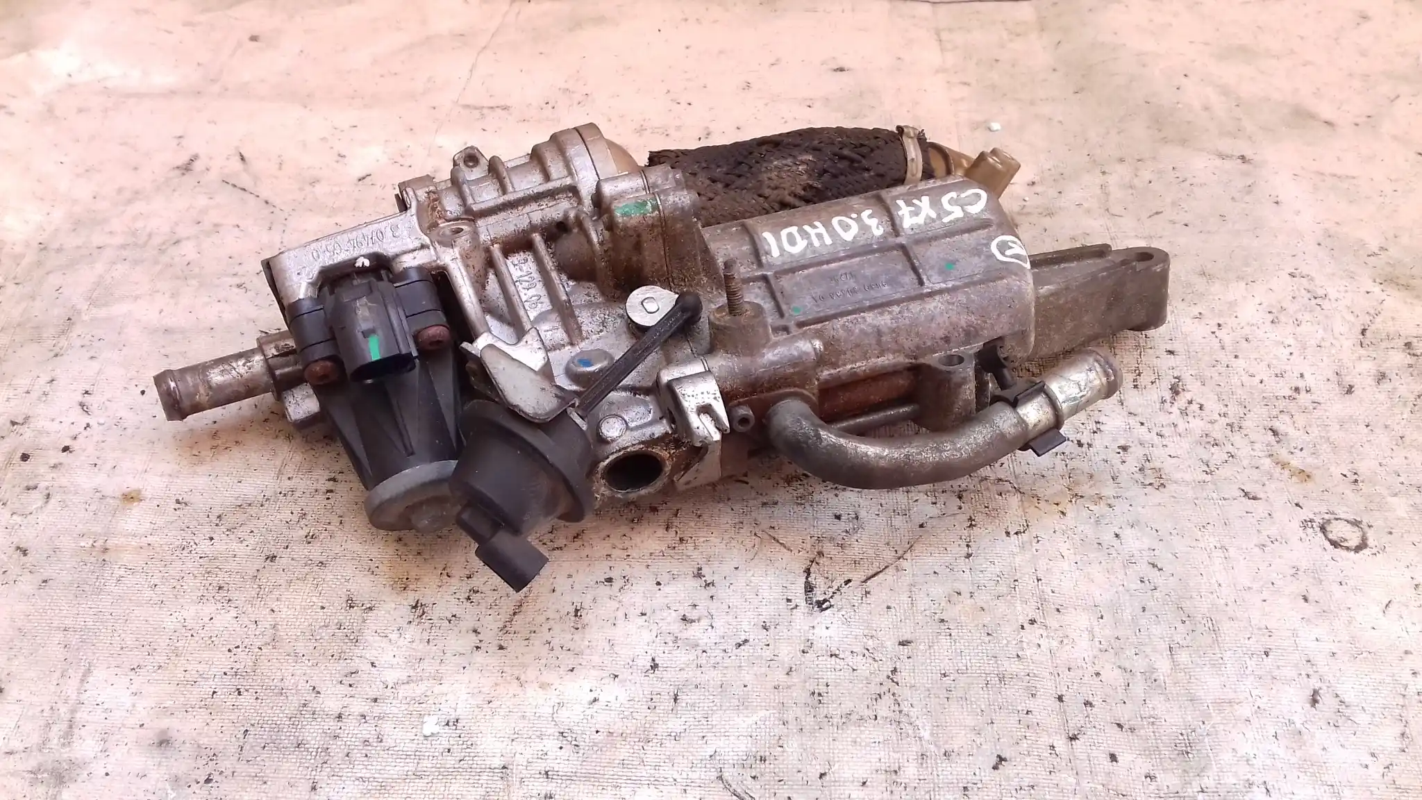 ZAWÓR EGR CHŁODNICA SPALIN 9U3Q9U438DA CITROEN C5 III X7 3.0 HDI 08-