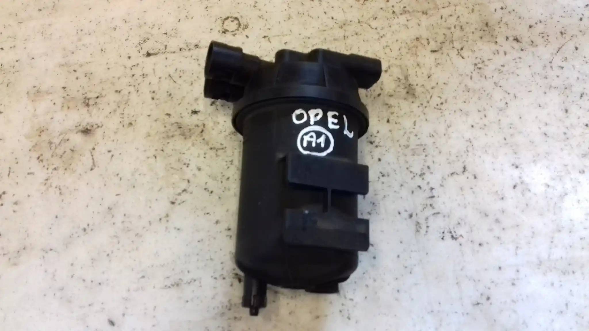 OBUDOWA FILTRA PALIWA 24415213 OPEL SIGNUM VECTRA C 1.8 16V