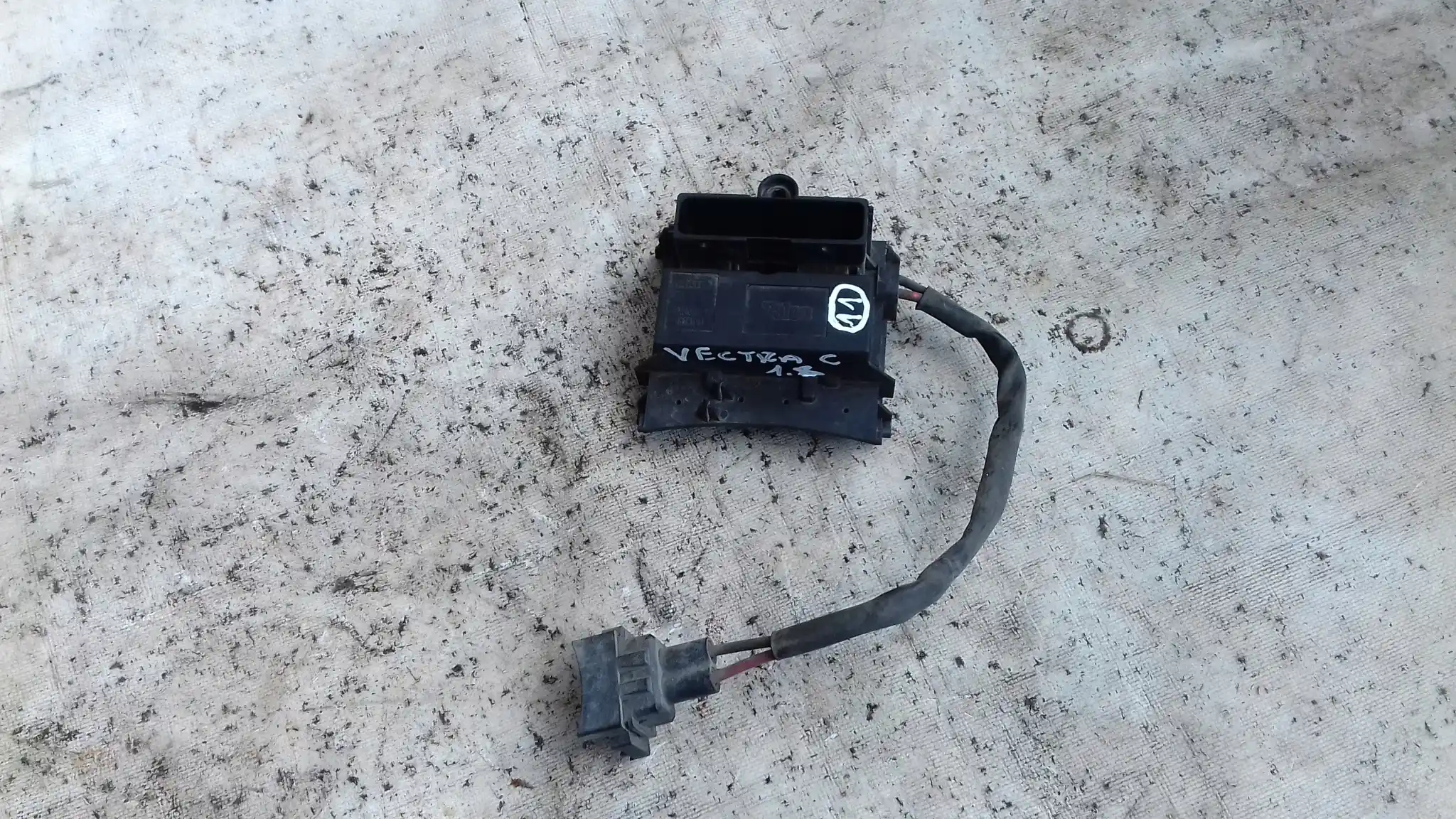 MODUŁ STEROWNIK WENTYLATORA 1379151 OPEL SIGNUM VECTRA C 02-