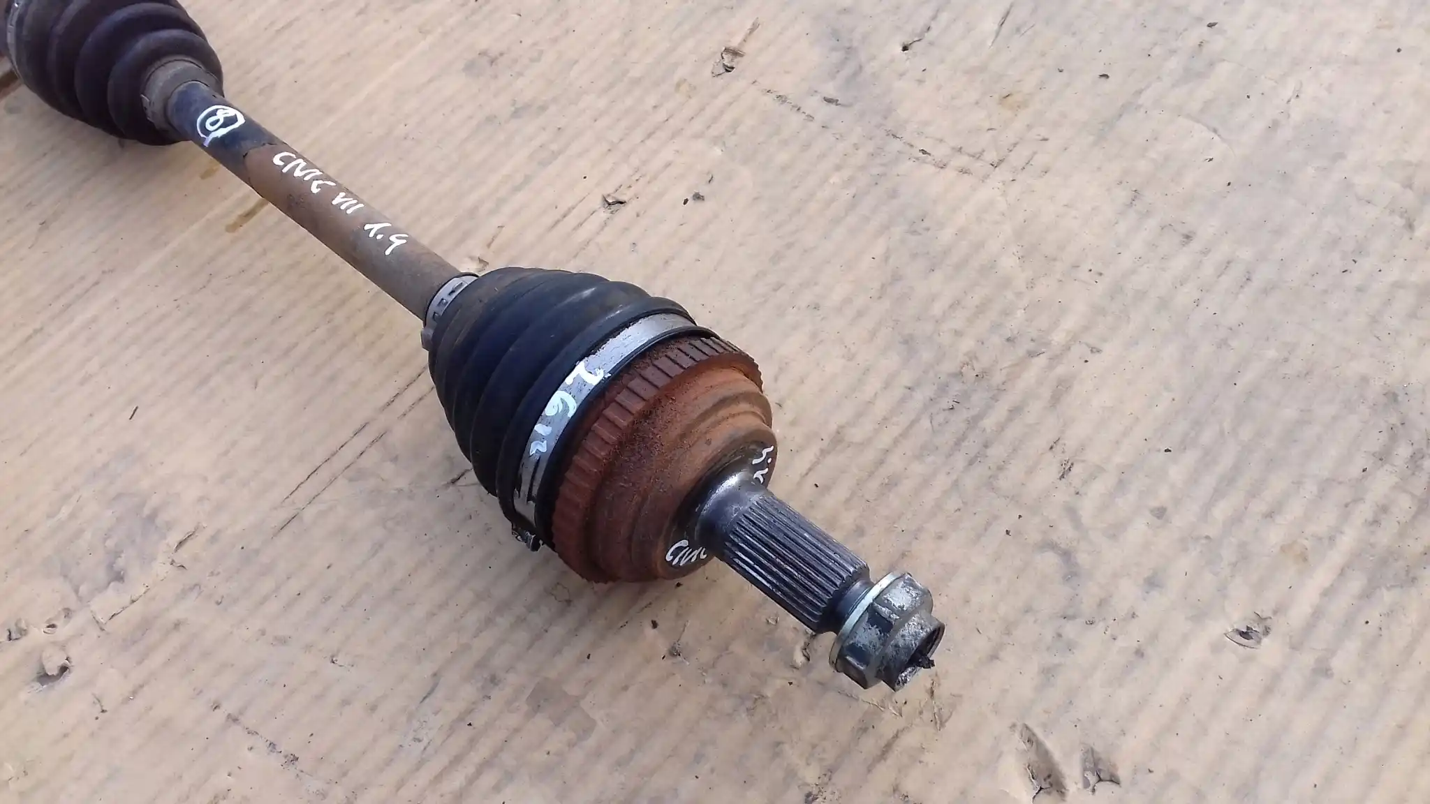 PÓŁOŚ PRAWA KRÓTKA 26/25Z HONDA CIVIC VII 1.4 16V 00-05
