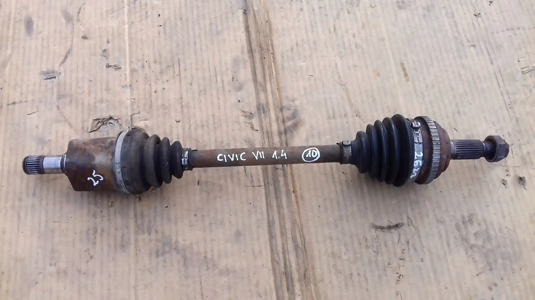 PÓŁOŚ PRAWA KRÓTKA 26/25Z HONDA CIVIC VII 1.4 16V 00-05