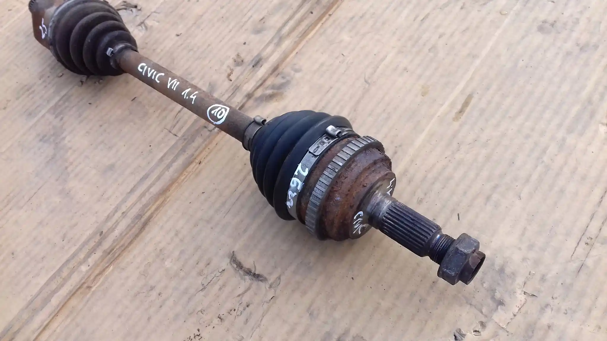 PÓŁOŚ PRAWA KRÓTKA 26/25Z HONDA CIVIC VII 1.4 16V 00-05