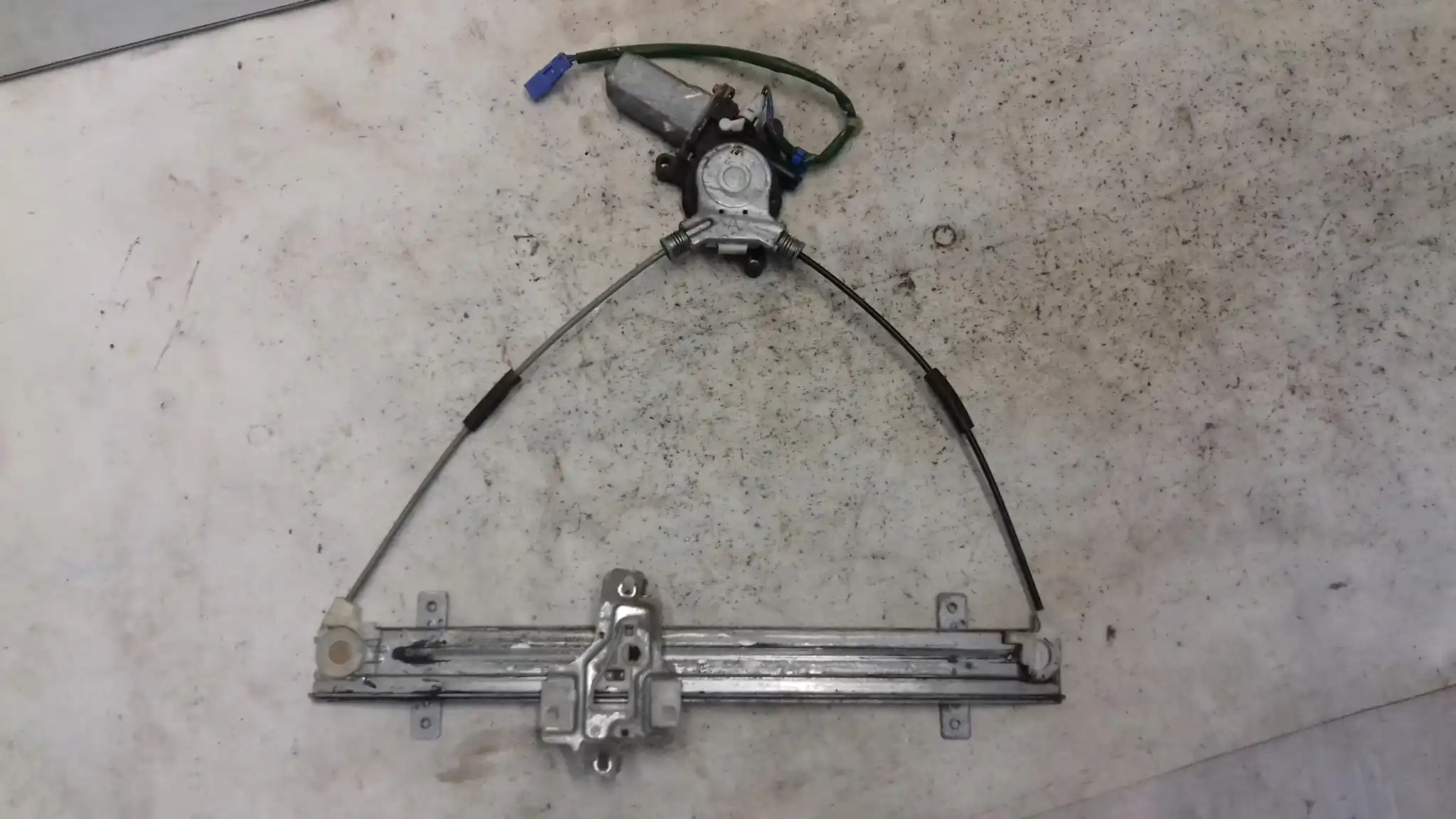 MECHANIZM SILNICZEK SZYBY PRAWY PRZÓD 2 PIN HONDA CIVIC VII 3D HB 00-