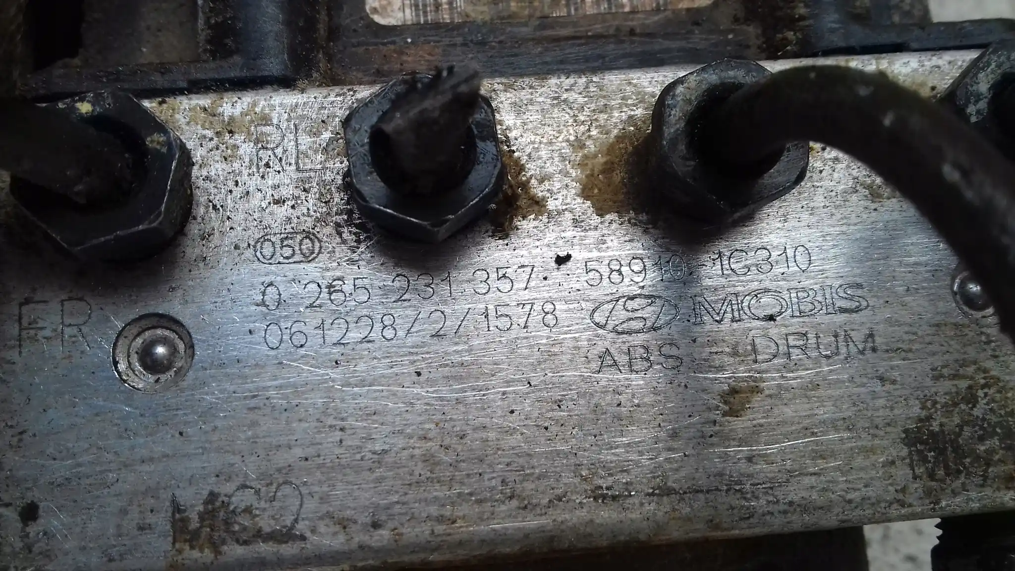 POMPA ABS 0265231357 589101C310 HYUNDAI GETZ 1.1 02-