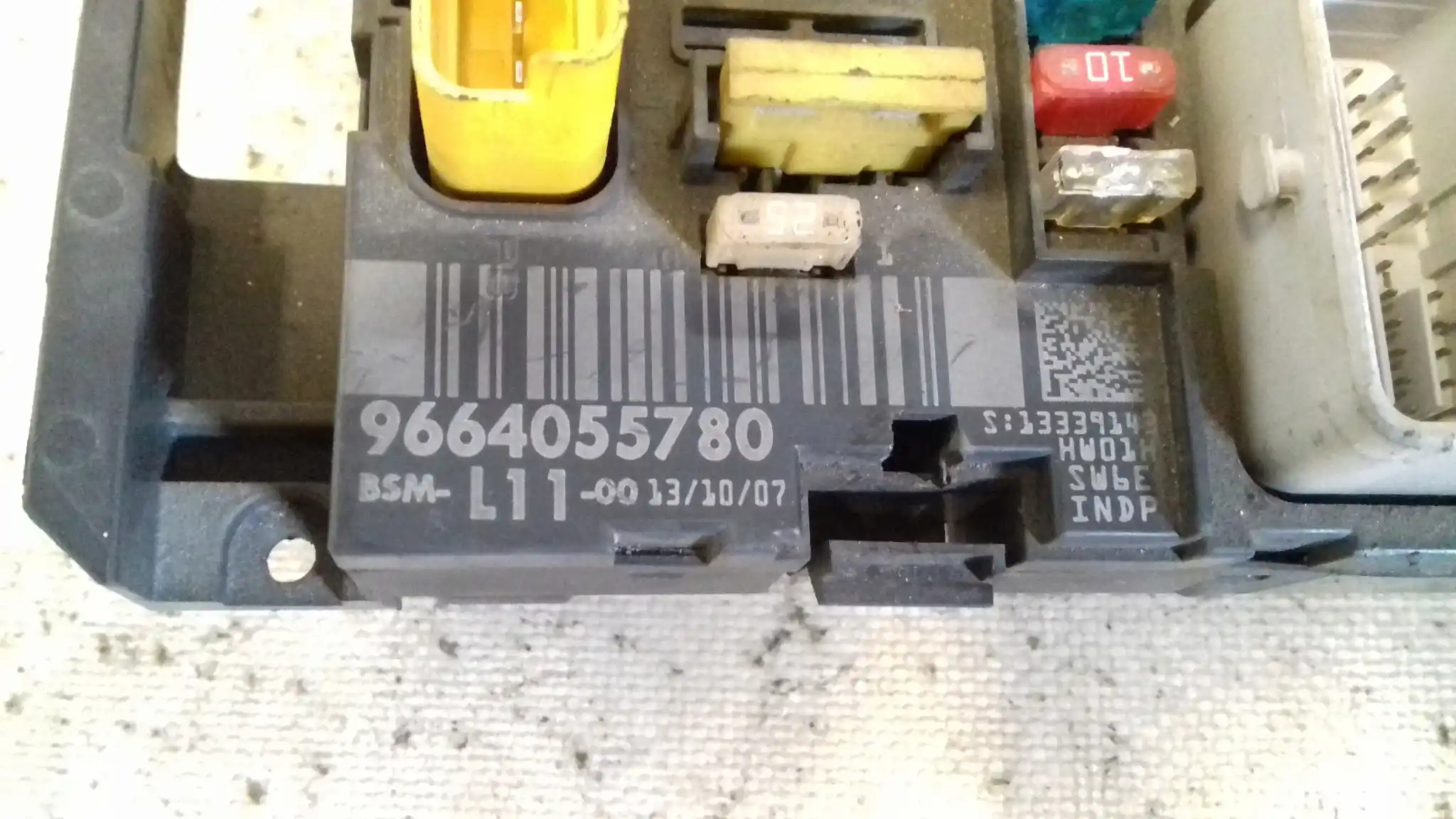 SKRZYNKA BEZPIECZNIKÓW MODUŁ BSM 9664055780 L11 PEUGEOT 307