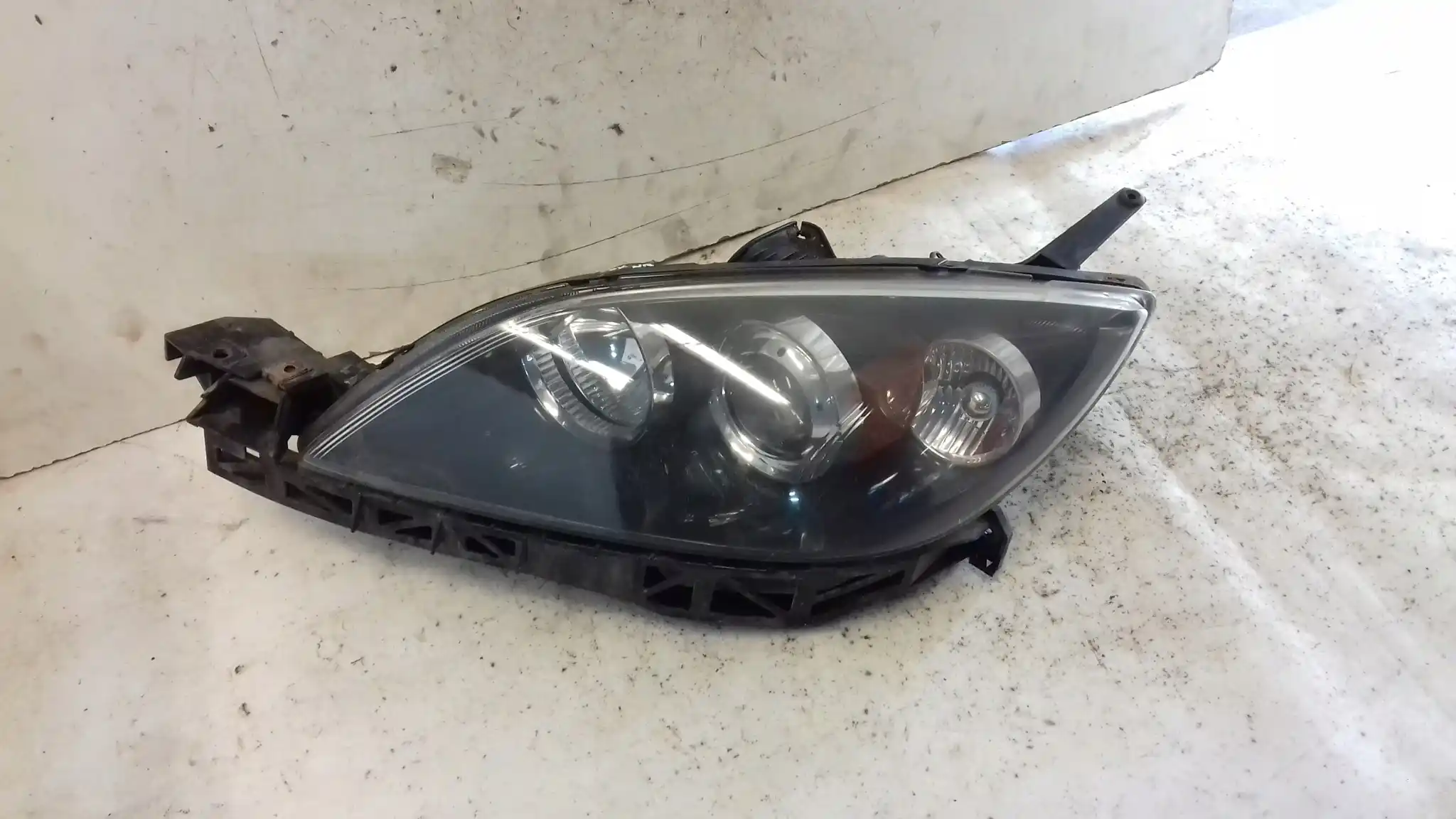 LAMPA LEWY PRZÓD PRZEDNIA MAZDA 3 BK HB 03-