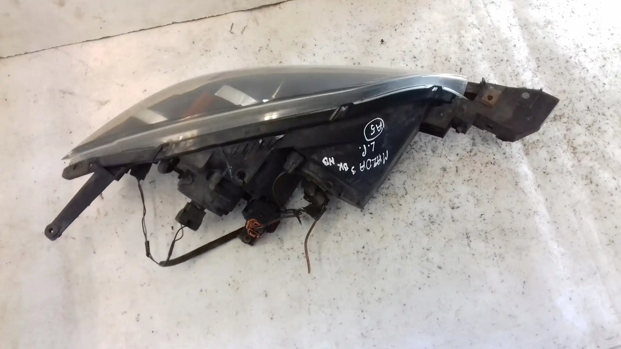 LAMPA LEWY PRZÓD PRZEDNIA MAZDA 3 BK HB 03-
