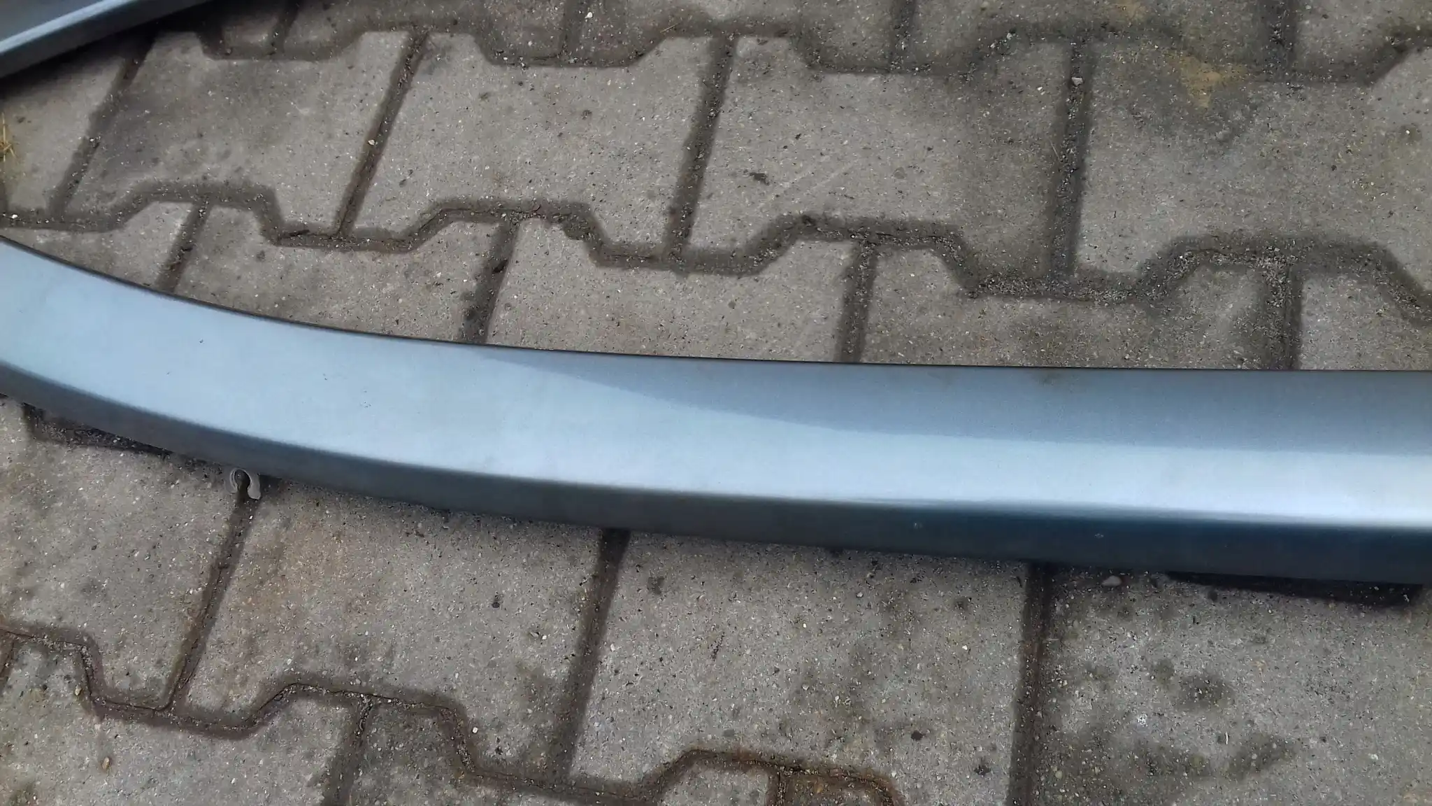 LISTWY SZYBY CZOŁOWEJ PRAWA LEWA PEUGEOT 607 99-
