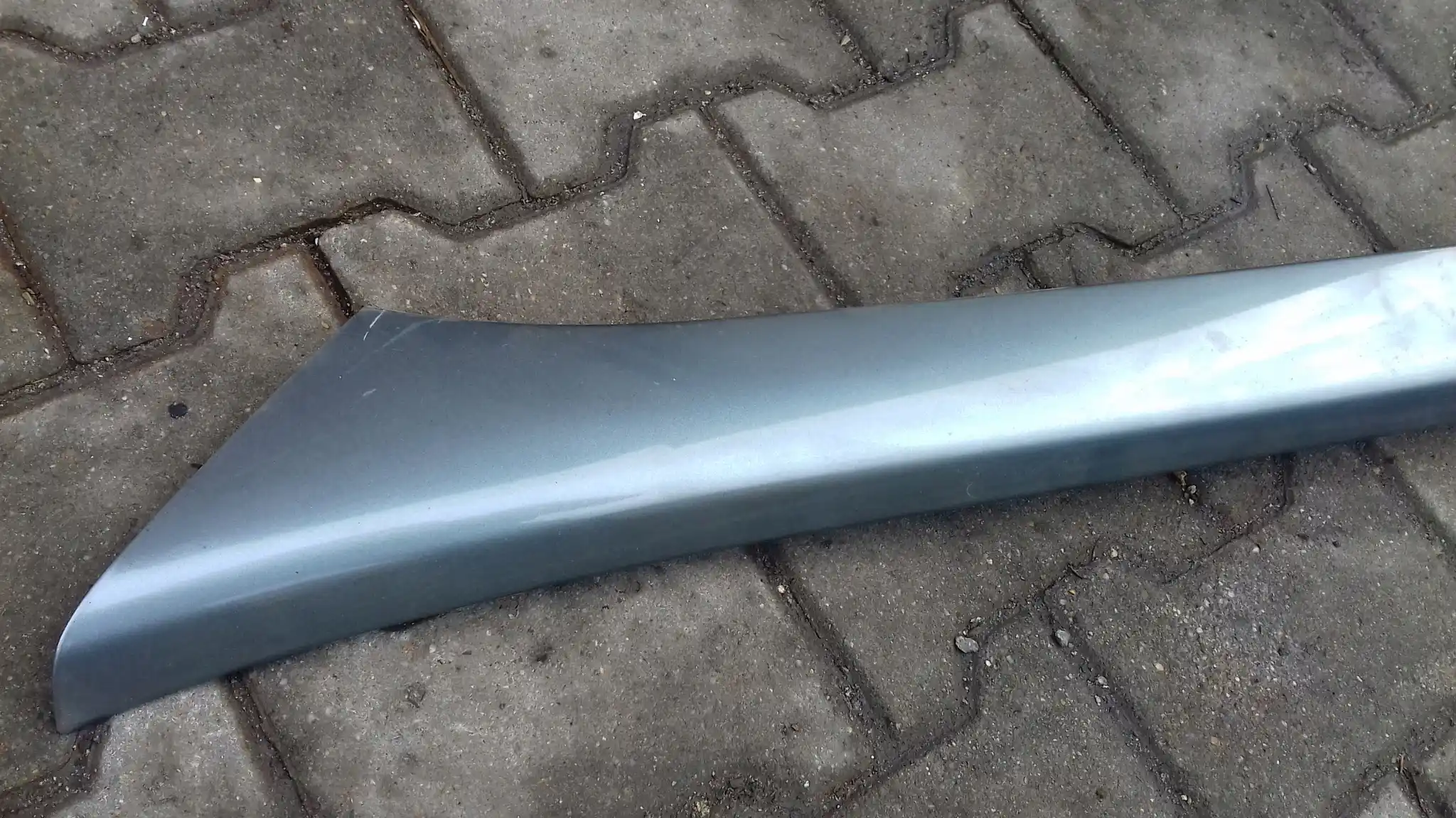 LISTWY SZYBY CZOŁOWEJ PRAWA LEWA PEUGEOT 607 99-