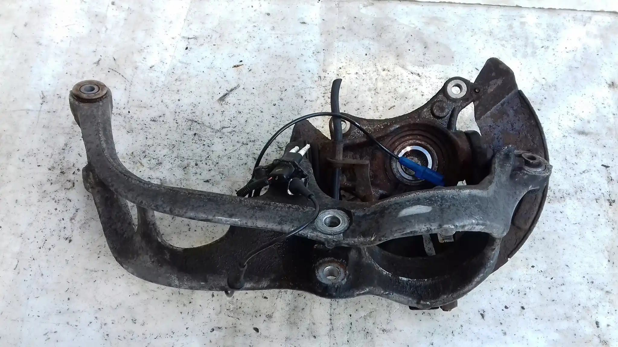 ZWROTNICA PIASTA LEWY PRZÓD 28Z CITROEN C5 III X7 3.0 HDI 08-