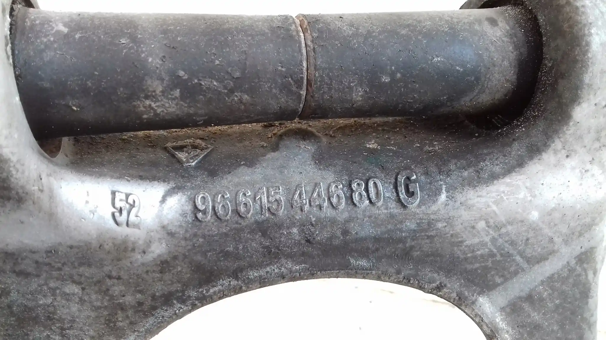 ZWROTNICA PIASTA LEWY PRZÓD 28Z CITROEN C5 III X7 3.0 HDI 08-