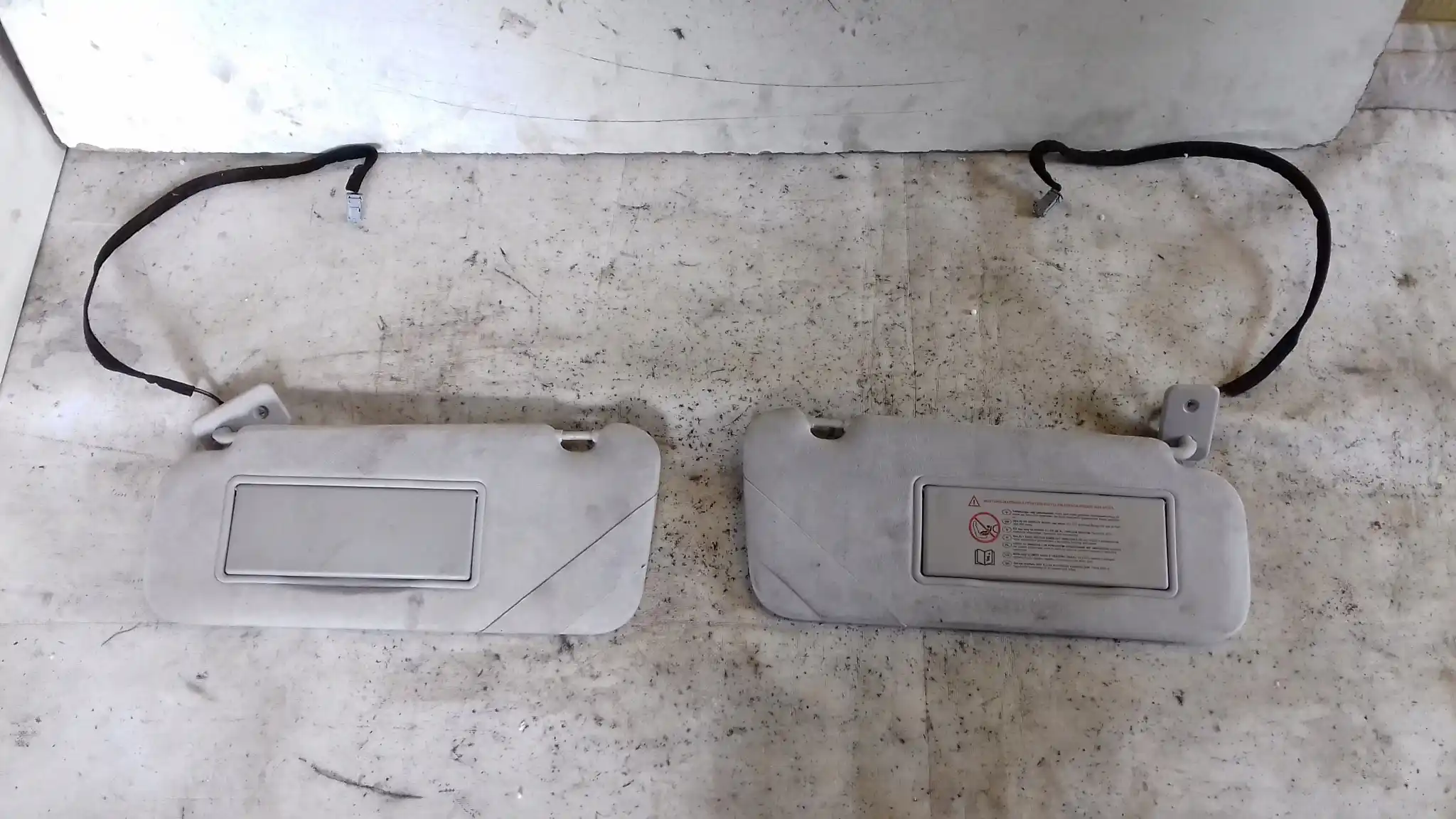 OSŁONA PRZECIWSŁONECZNA SŁONCZNIK ALCANTARA PRAWY CITROEN C5 III X7 08-