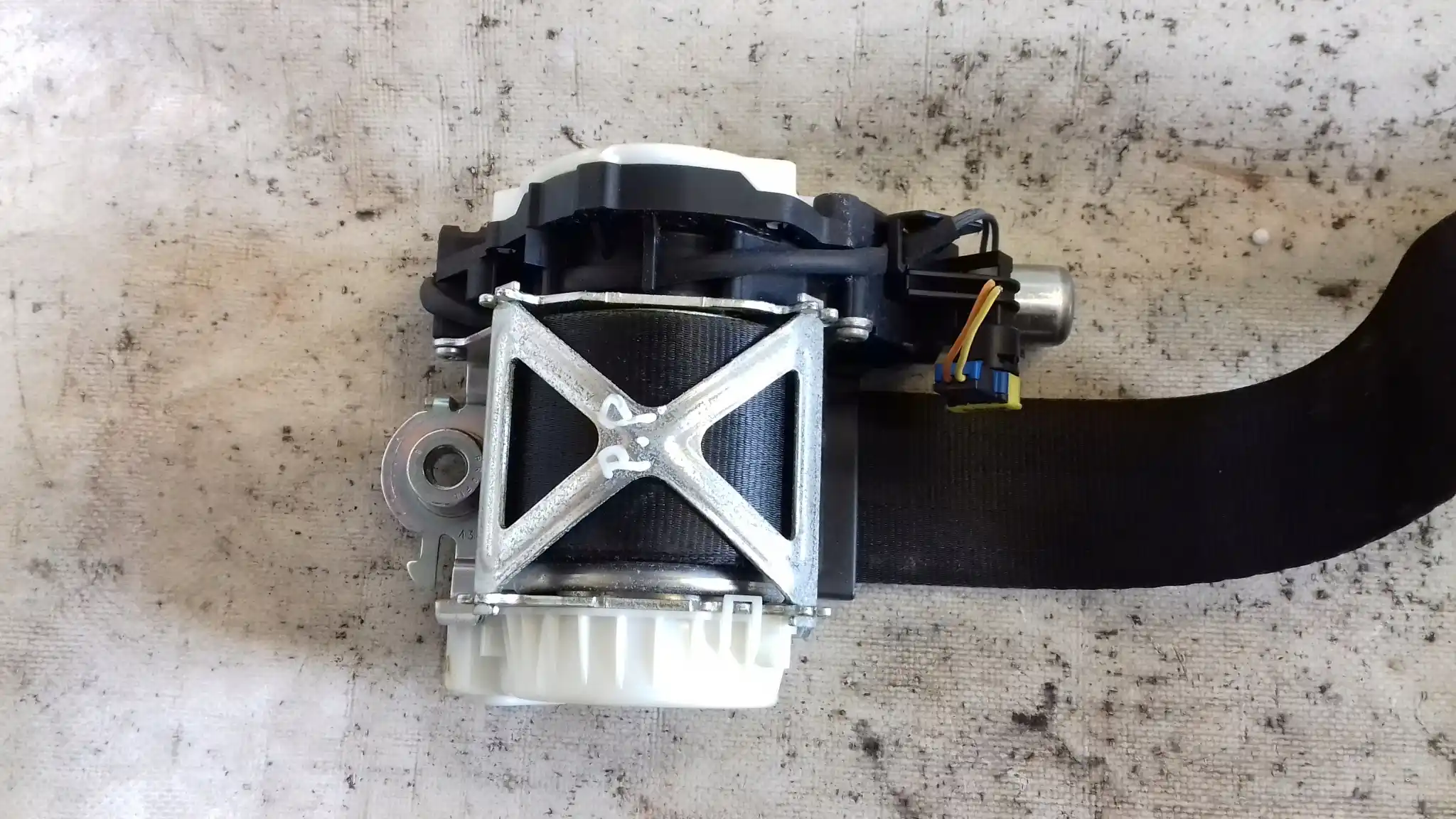 PAS BEZPIECZEŃSTWA PRAWY PRZÓD 33060320A CITROEN C5 III X7 08-