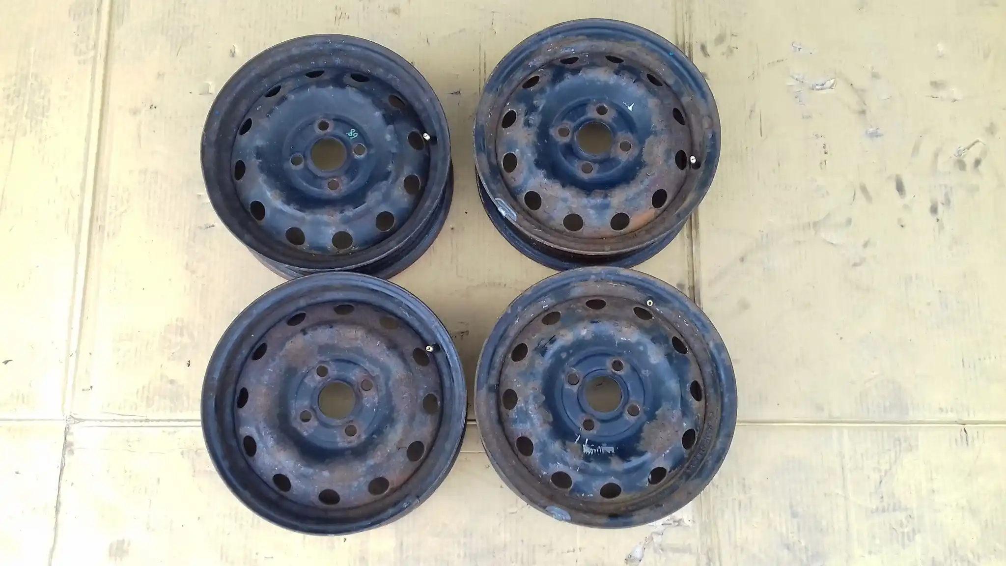 FELGI FELGA STALOWE KOMPLET HYUNDAI KIA 4x100 5Jx14''