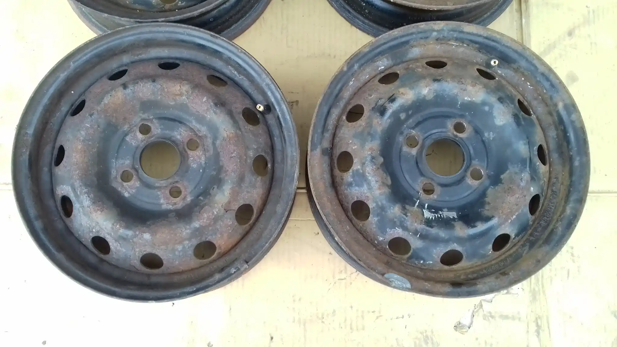 FELGI FELGA STALOWE KOMPLET HYUNDAI KIA 4x100 5Jx14''