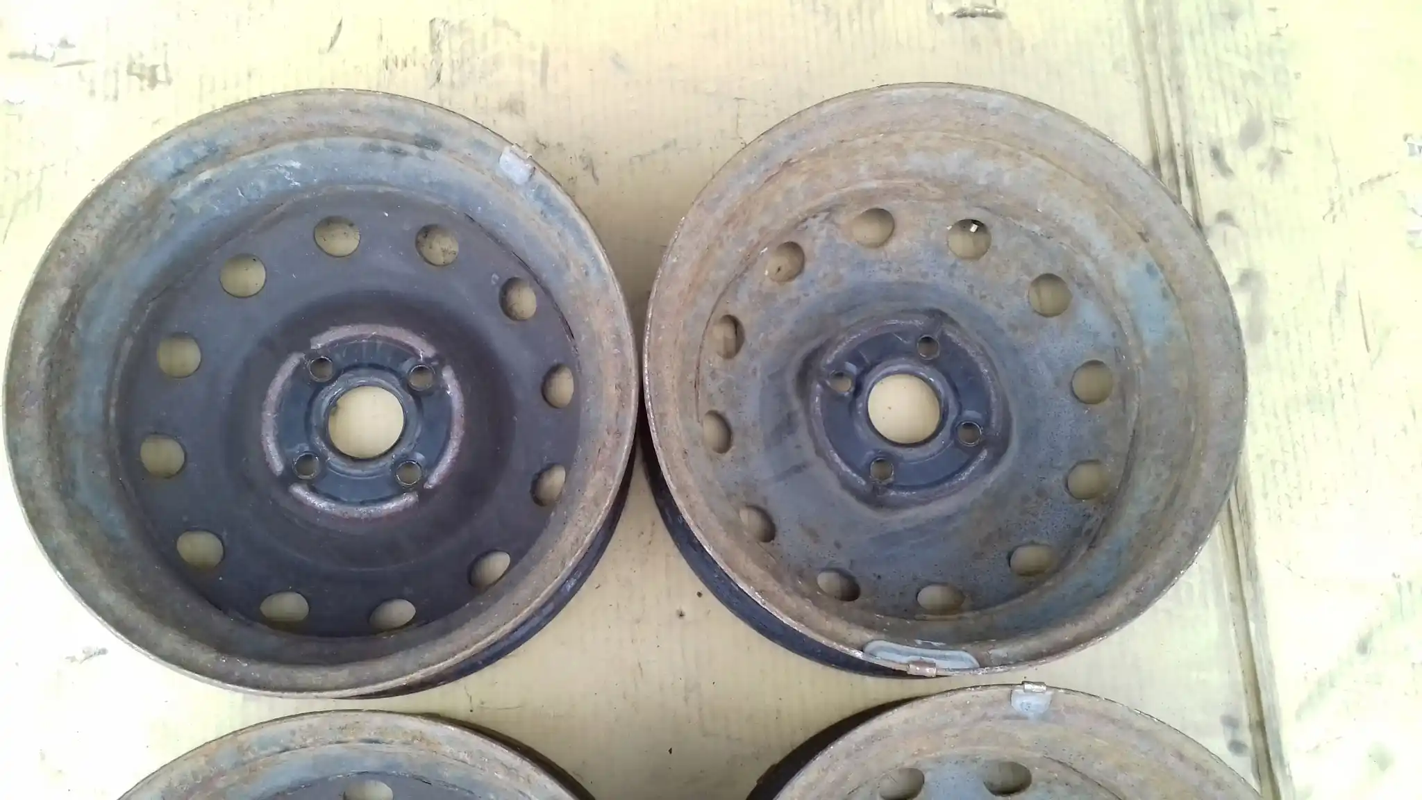 FELGI FELGA STALOWE KOMPLET HYUNDAI KIA 4x100 5Jx14''